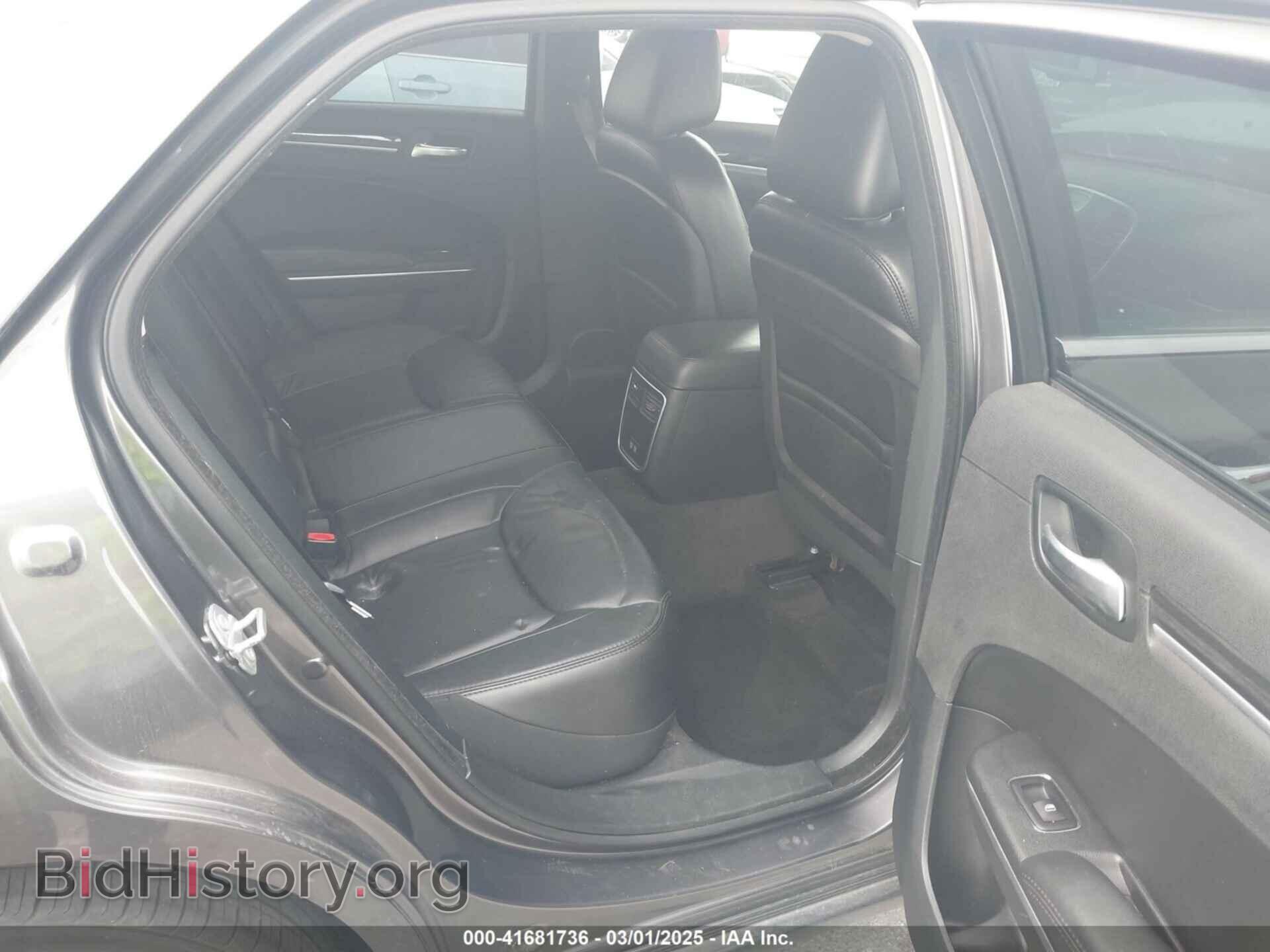 2017 CHRYSLER 300 - VIN: 2C3CCAAG4HH630850 - Фото 8
