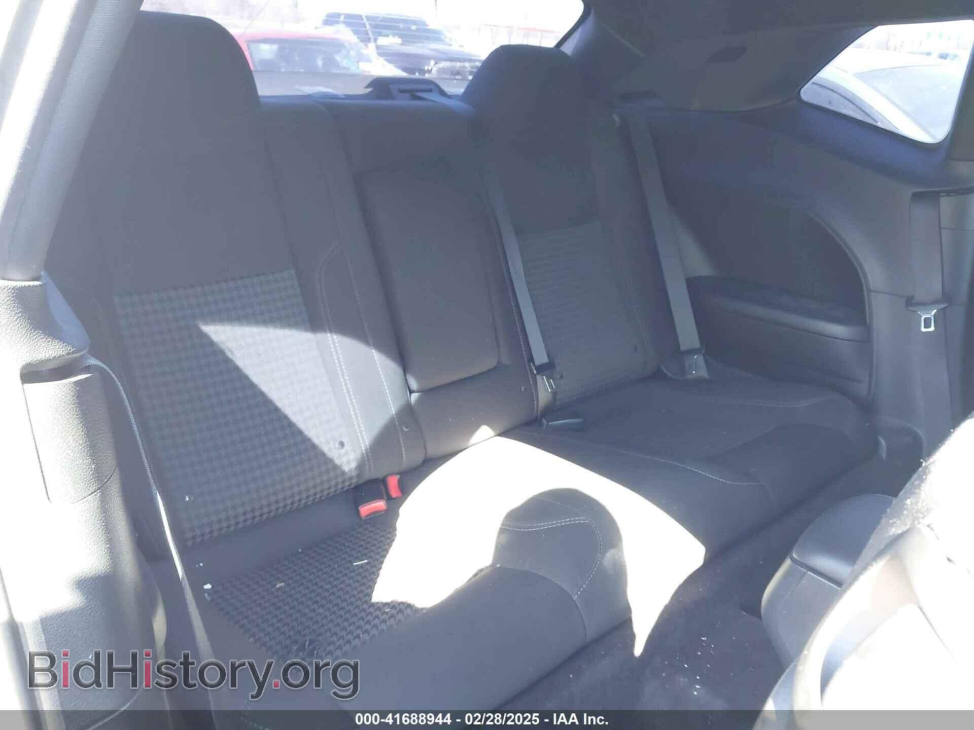 2016 DODGE CHALLENGER - VIN: 2C3CDZAG4GH332163 - Фото 8
