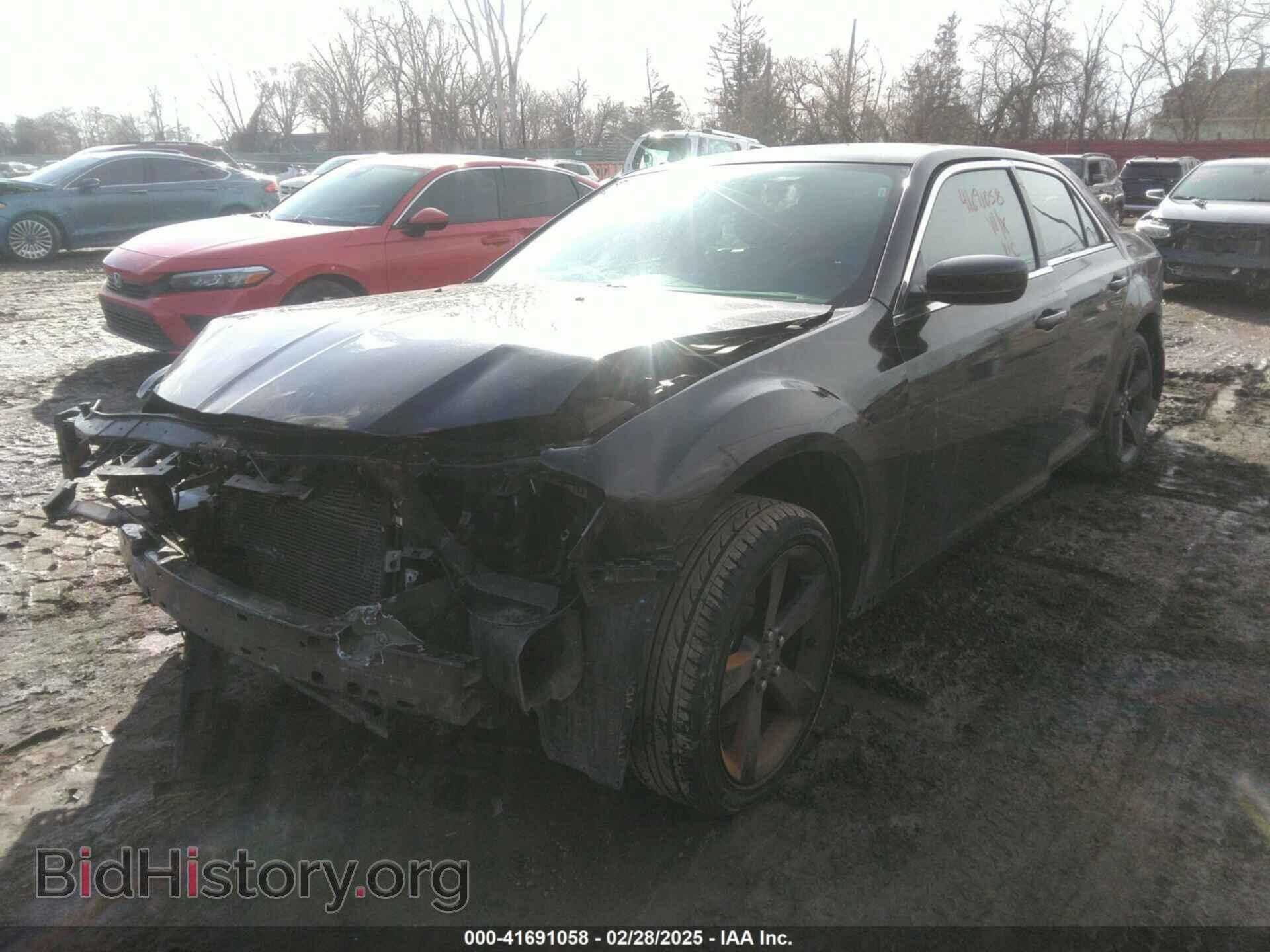 2016 CHRYSLER 300 - VIN: 2C3CCAGG5GH282904 - Фото 2