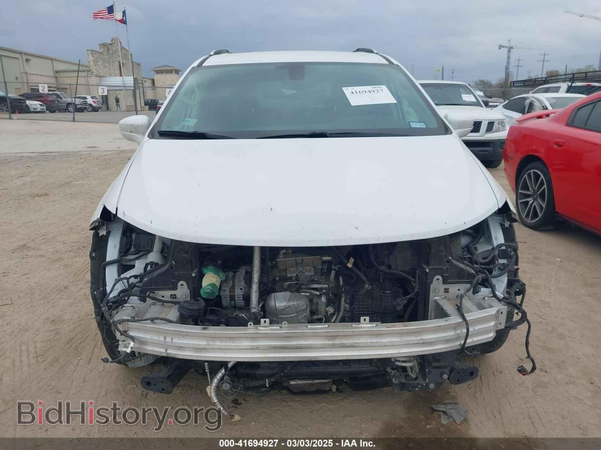 2019 CHRYSLER PACIFICA - VIN: 2C4RC1BG0KR560091 - Фото 13
