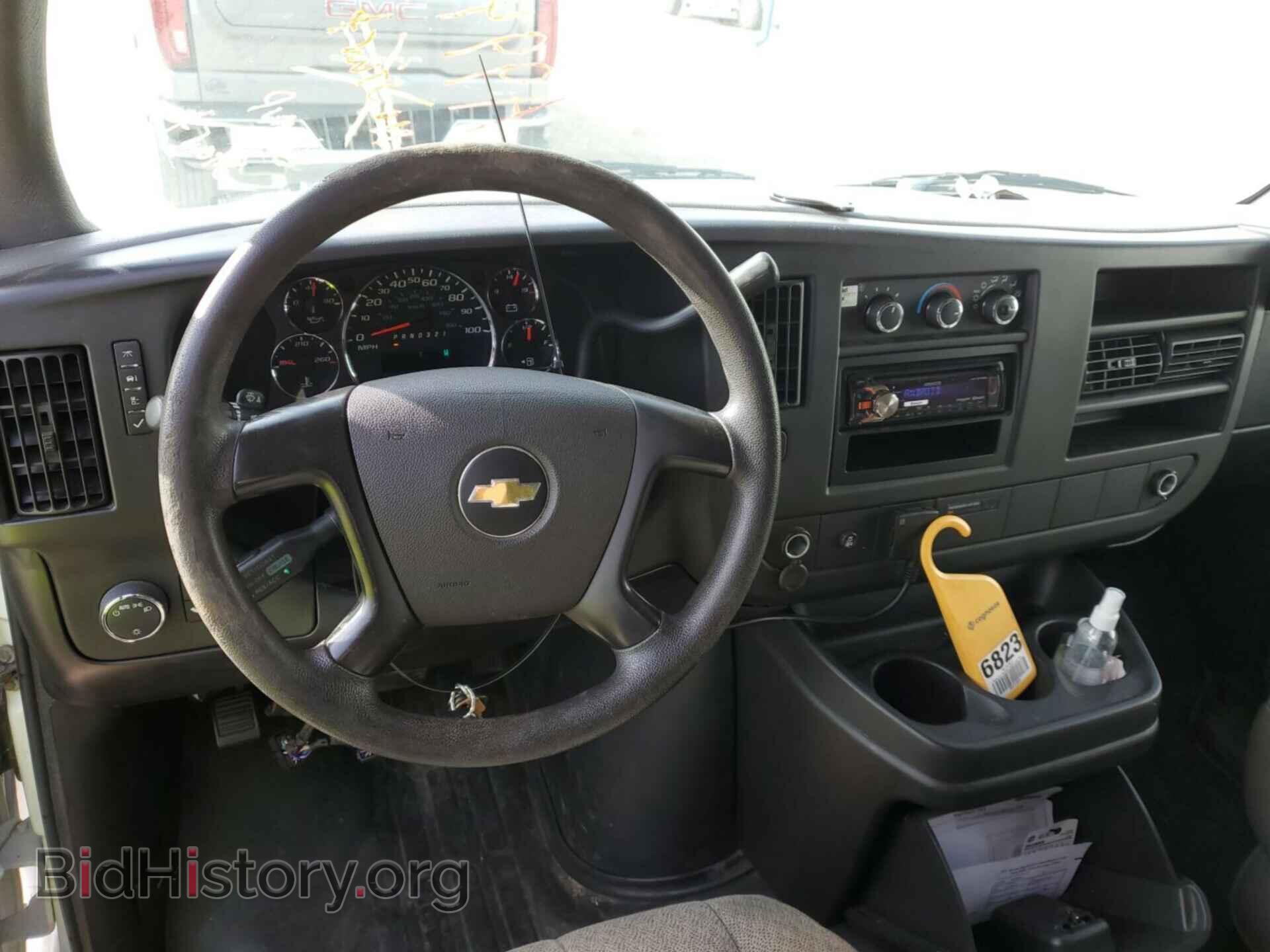 2013 CHEVROLET EXPRESS 1500 - VIN: 1GCSGAFX4D1115943 - Фото 2