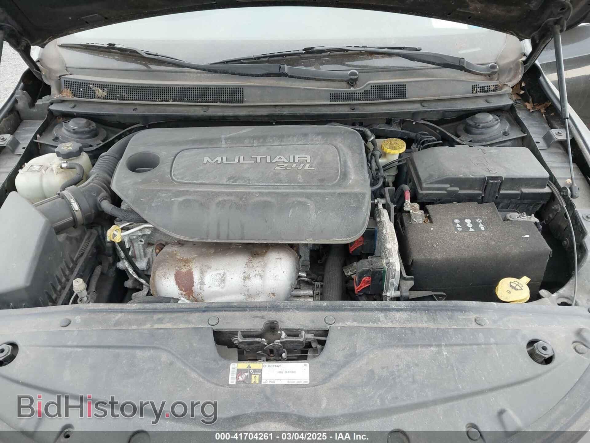 2015 CHRYSLER 200 - VIN: 1C3CCCAB4FN639584 - Фото 10