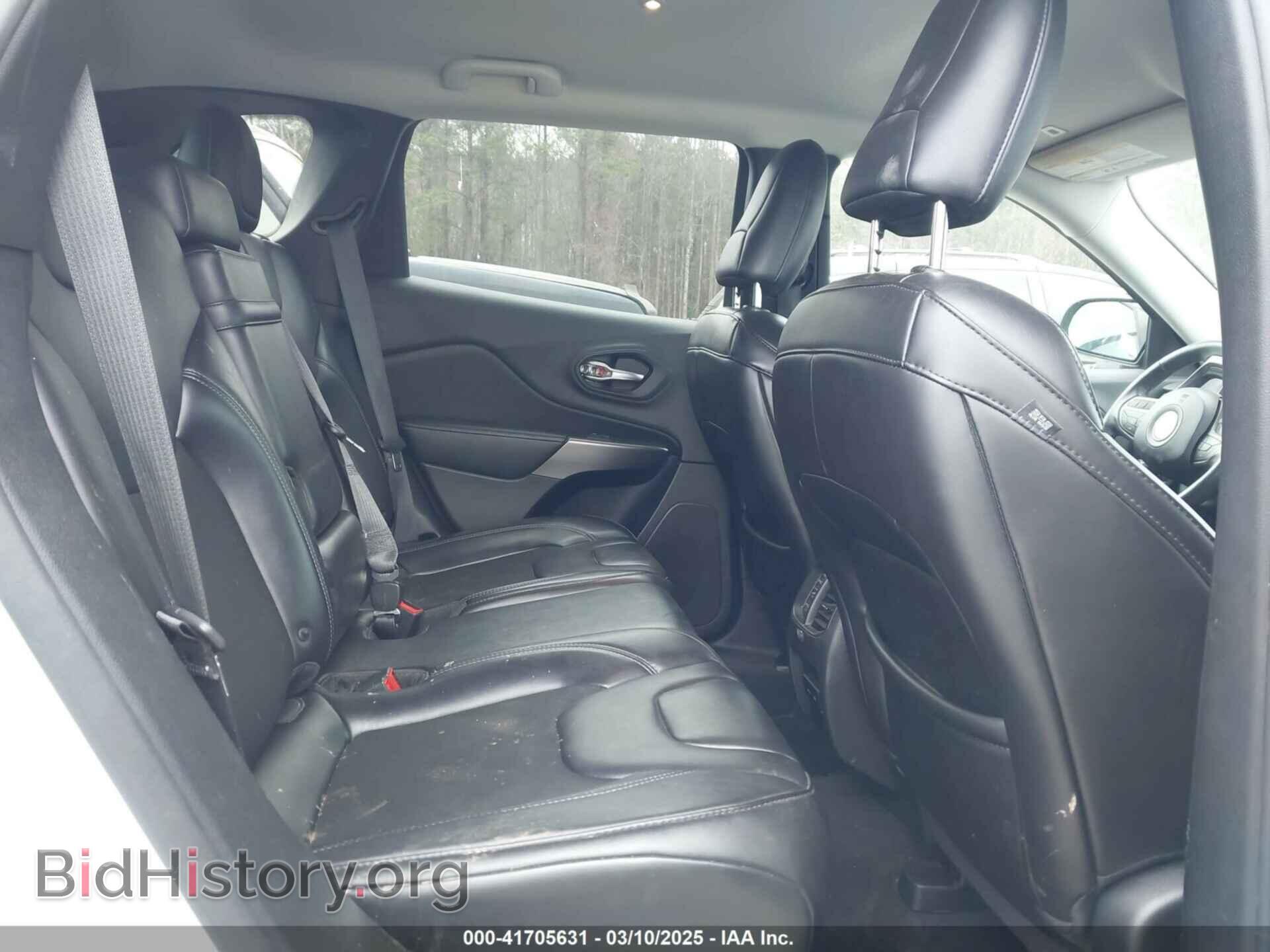 2019 JEEP CHEROKEE - VIN: 1C4PJLLB1KD305402 - Фото 8