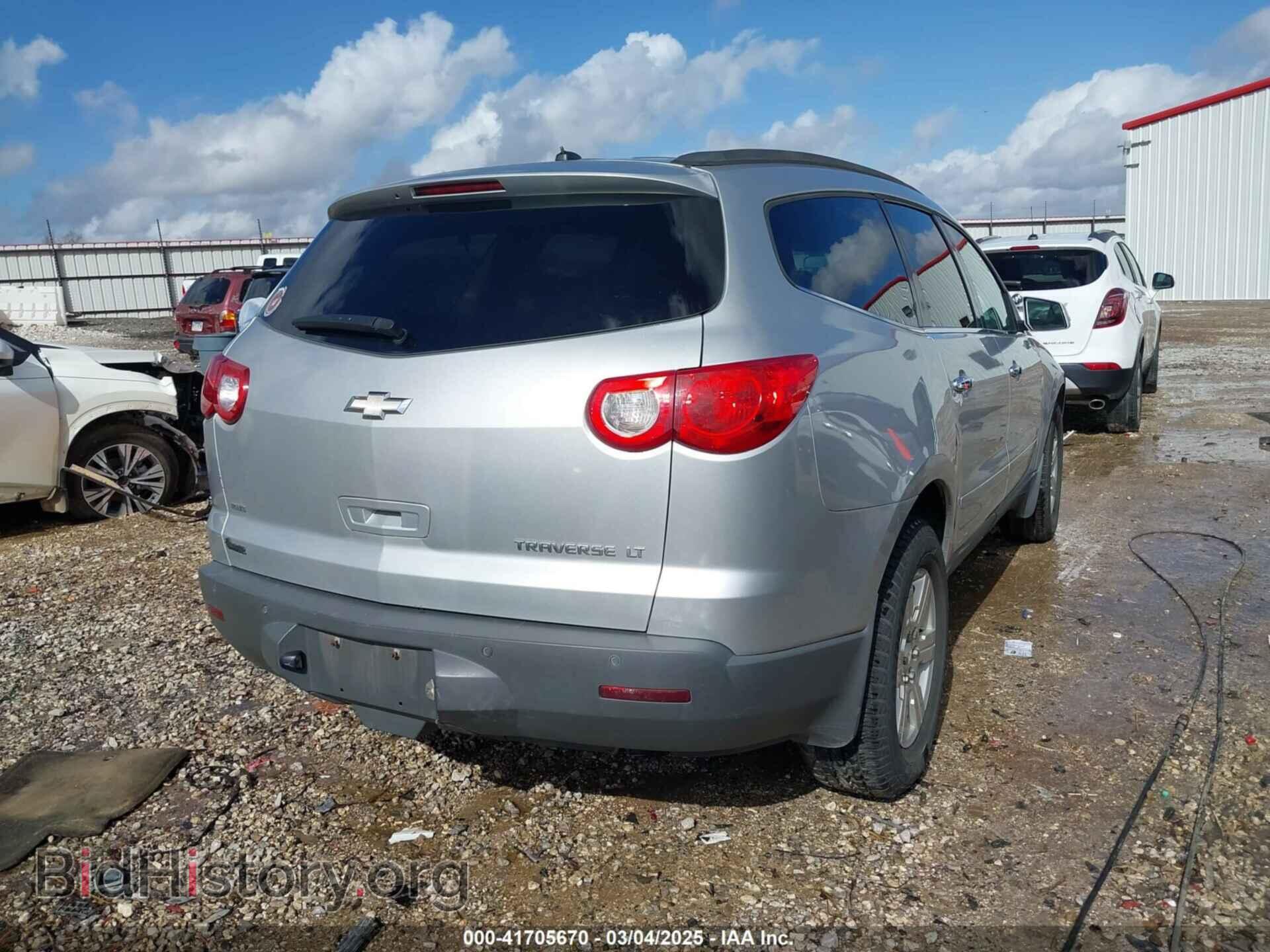2010 CHEVROLET TRAVERSE - VIN: 1GNLVFED6AS147384 - Фото 4