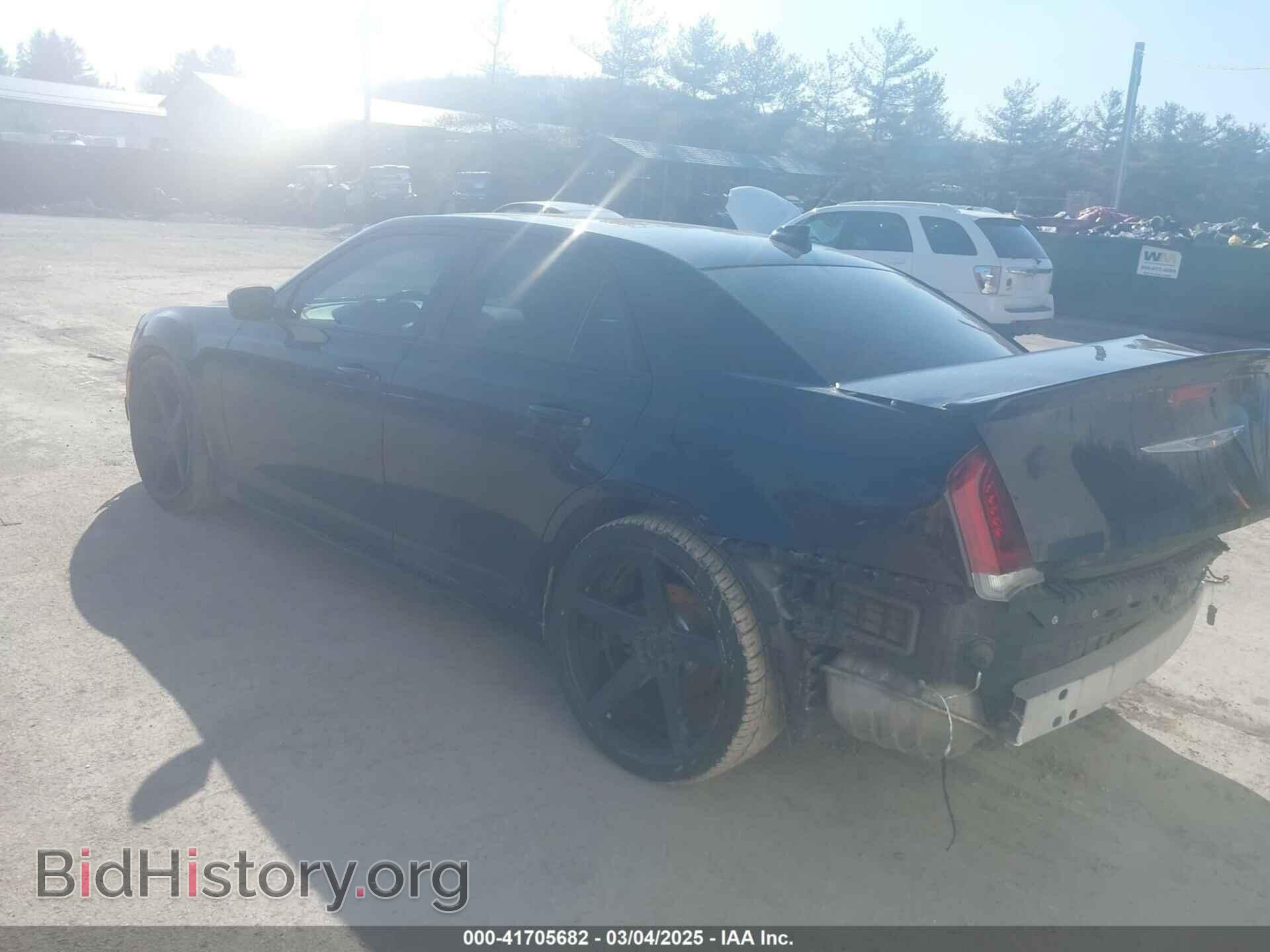 2017 CHRYSLER 300 - VIN: 2C3CCABG3HH615996 - Фото 3