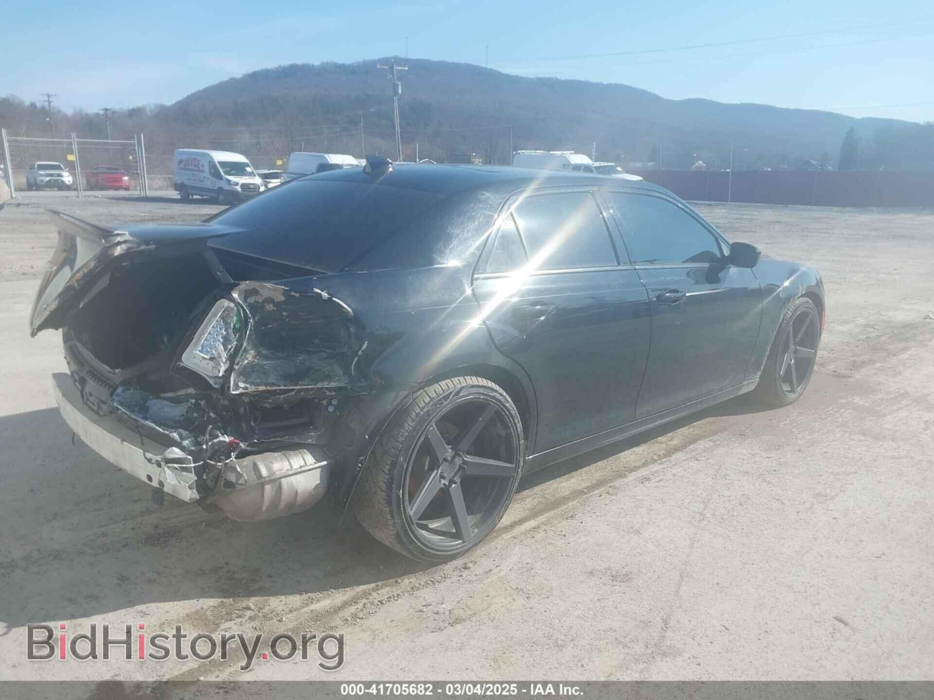 2017 CHRYSLER 300 - VIN: 2C3CCABG3HH615996 - Фото 4
