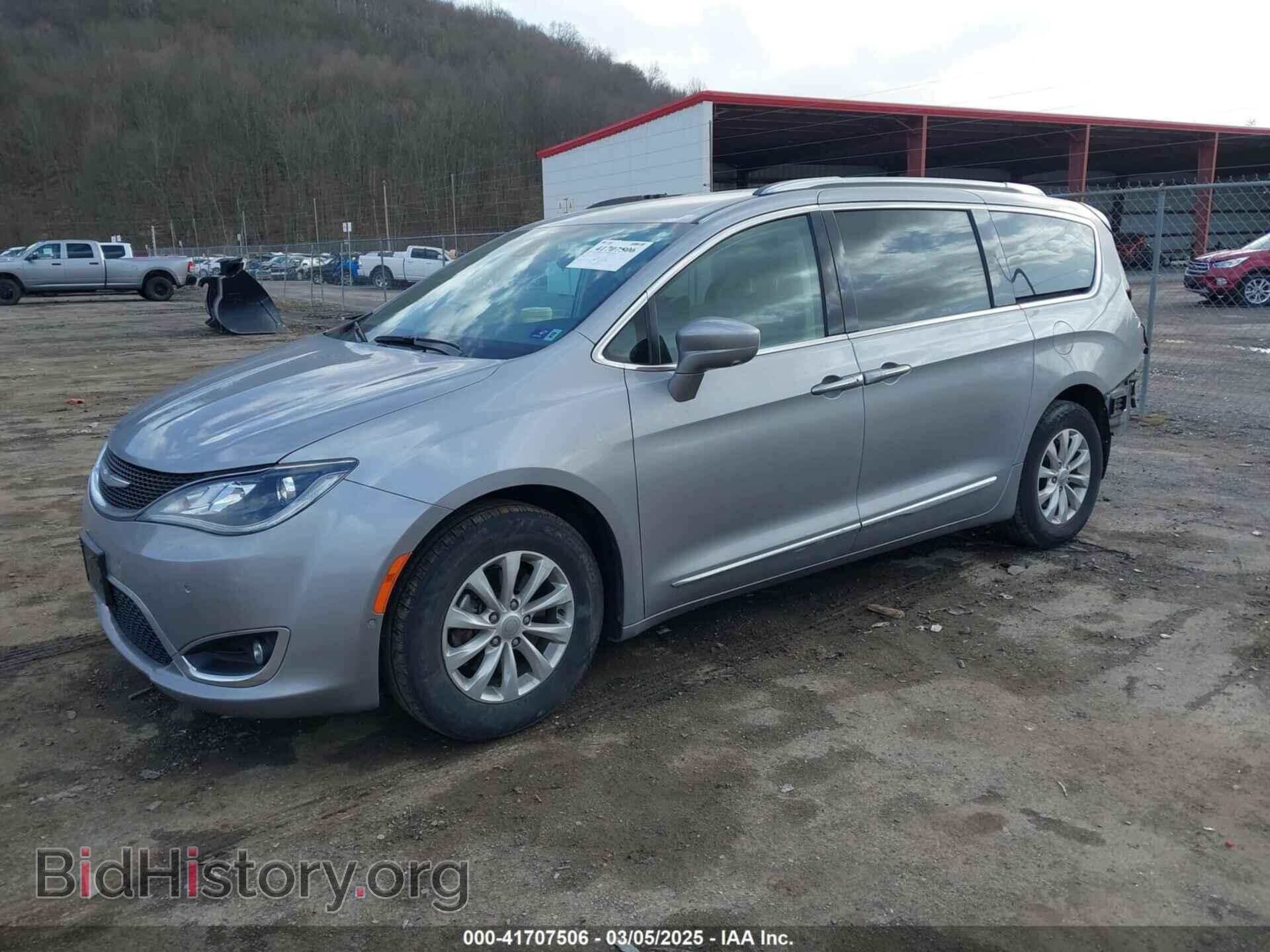 2018 CHRYSLER PACIFICA - VIN: 2C4RC1BG3JR127332 - Фото 2