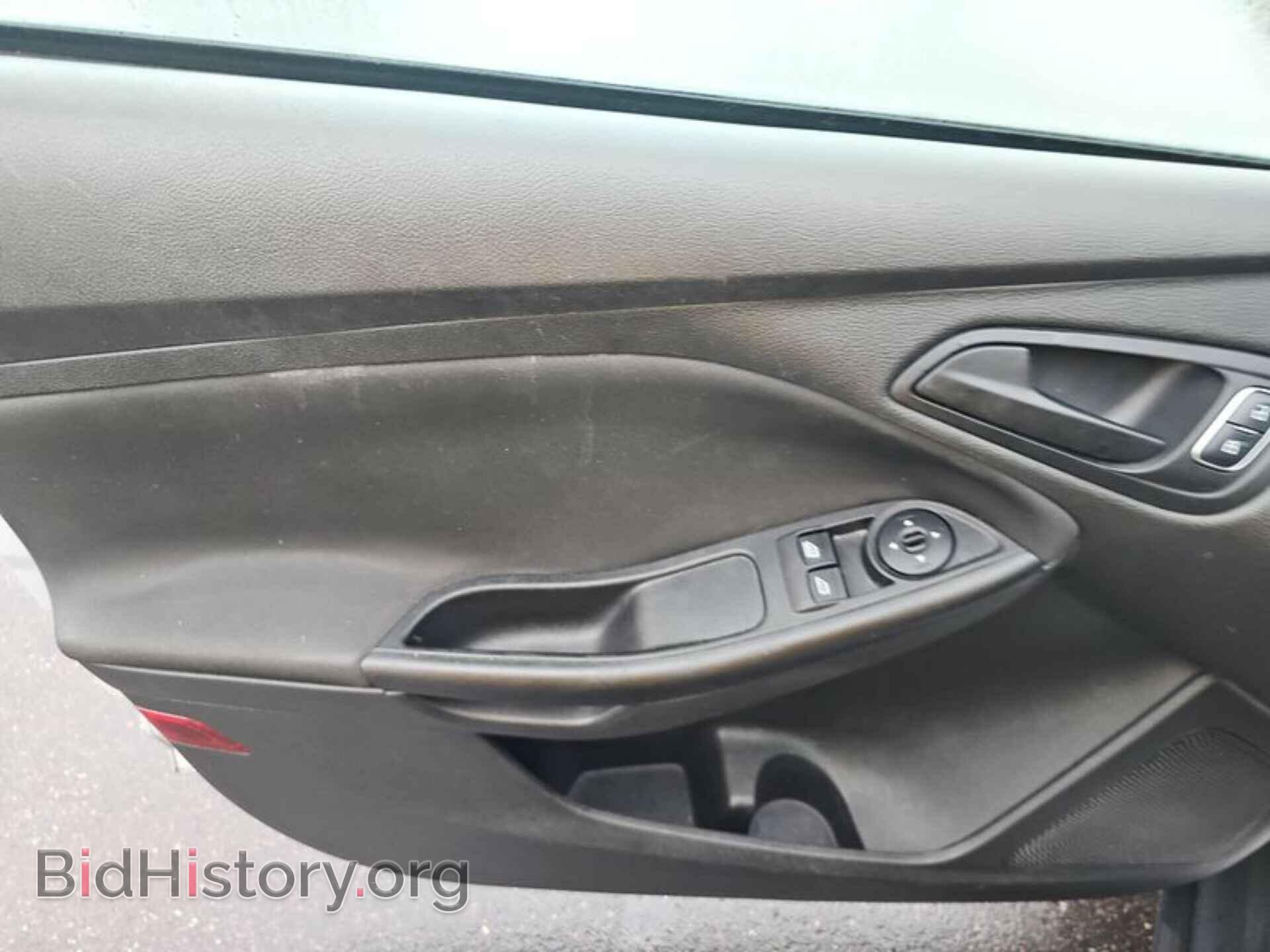 2016 FORD FOCUS - VIN: 1FADP3E22GL400083 - Фото 6