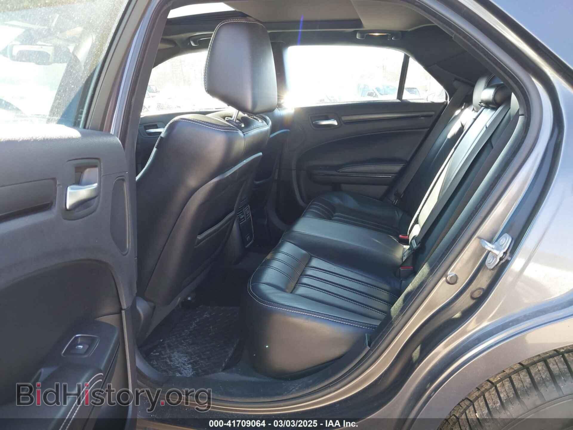 2016 CHRYSLER 300 - VIN: 2C3CCAGG1GH208881 - Фото 8