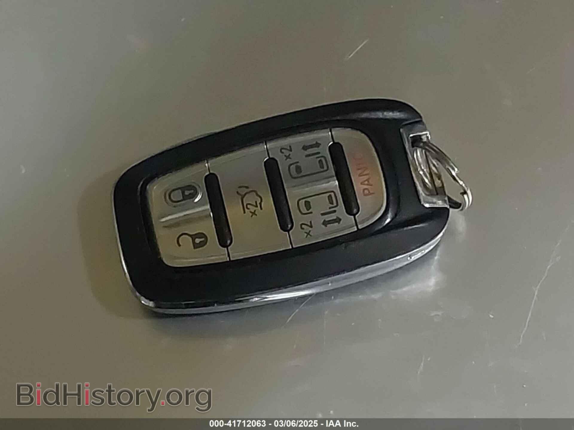 2017 CHRYSLER PACIFICA - VIN: 2C4RC1DG2HR702379 - Photo 11