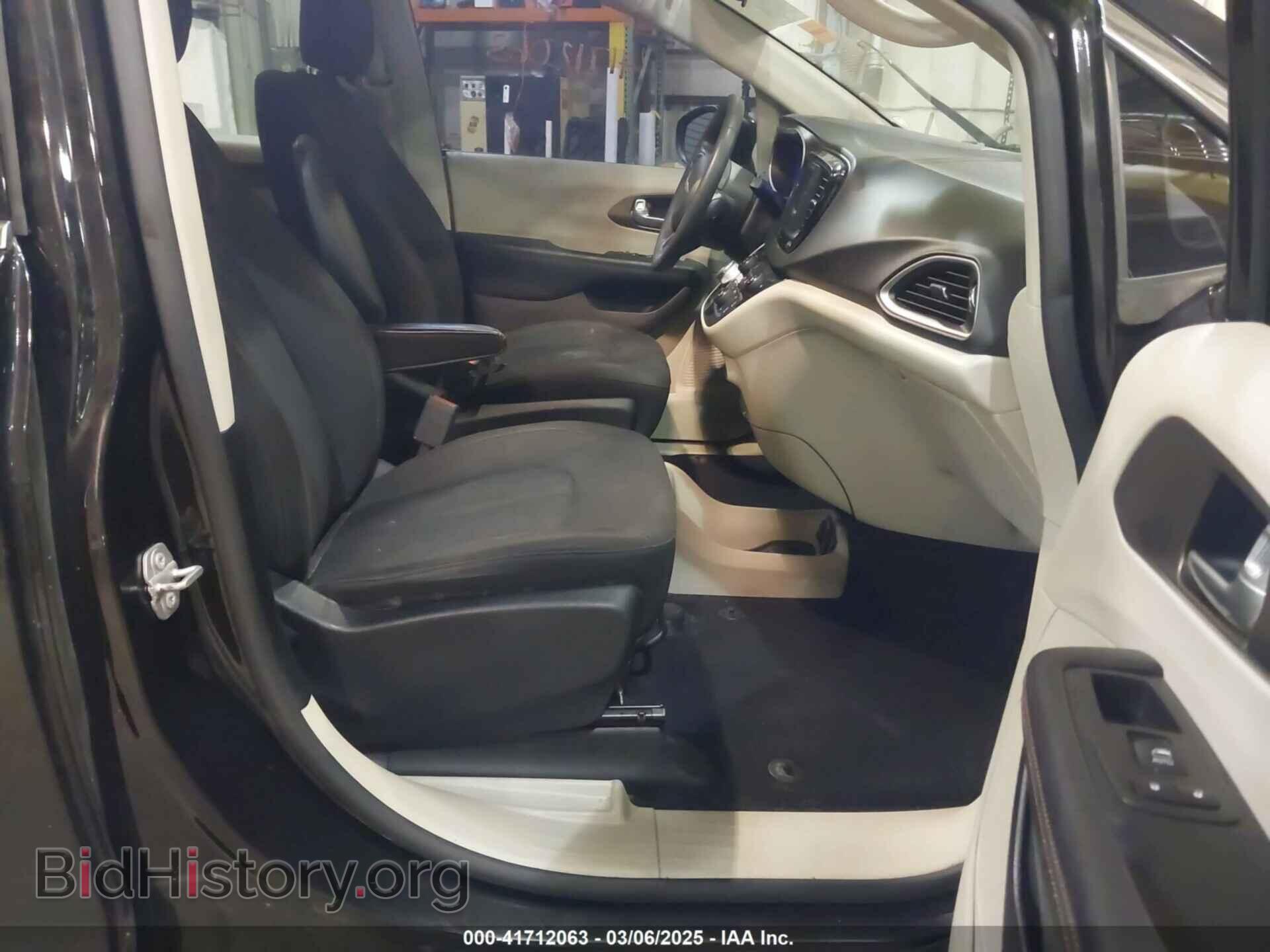 2017 CHRYSLER PACIFICA - VIN: 2C4RC1DG2HR702379 - Photo 5