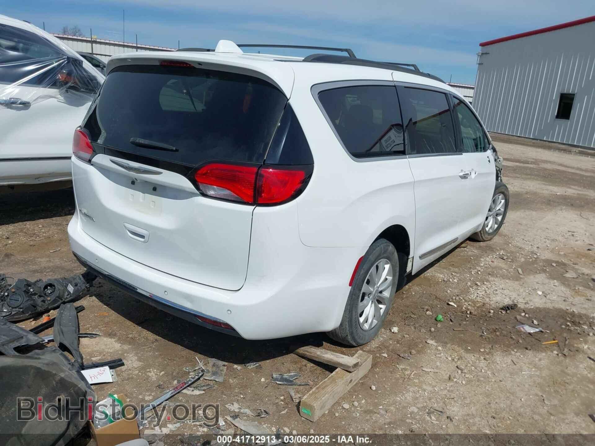 2017 CHRYSLER PACIFICA - VIN: 2C4RC1BG2HR524640 - Фото 4