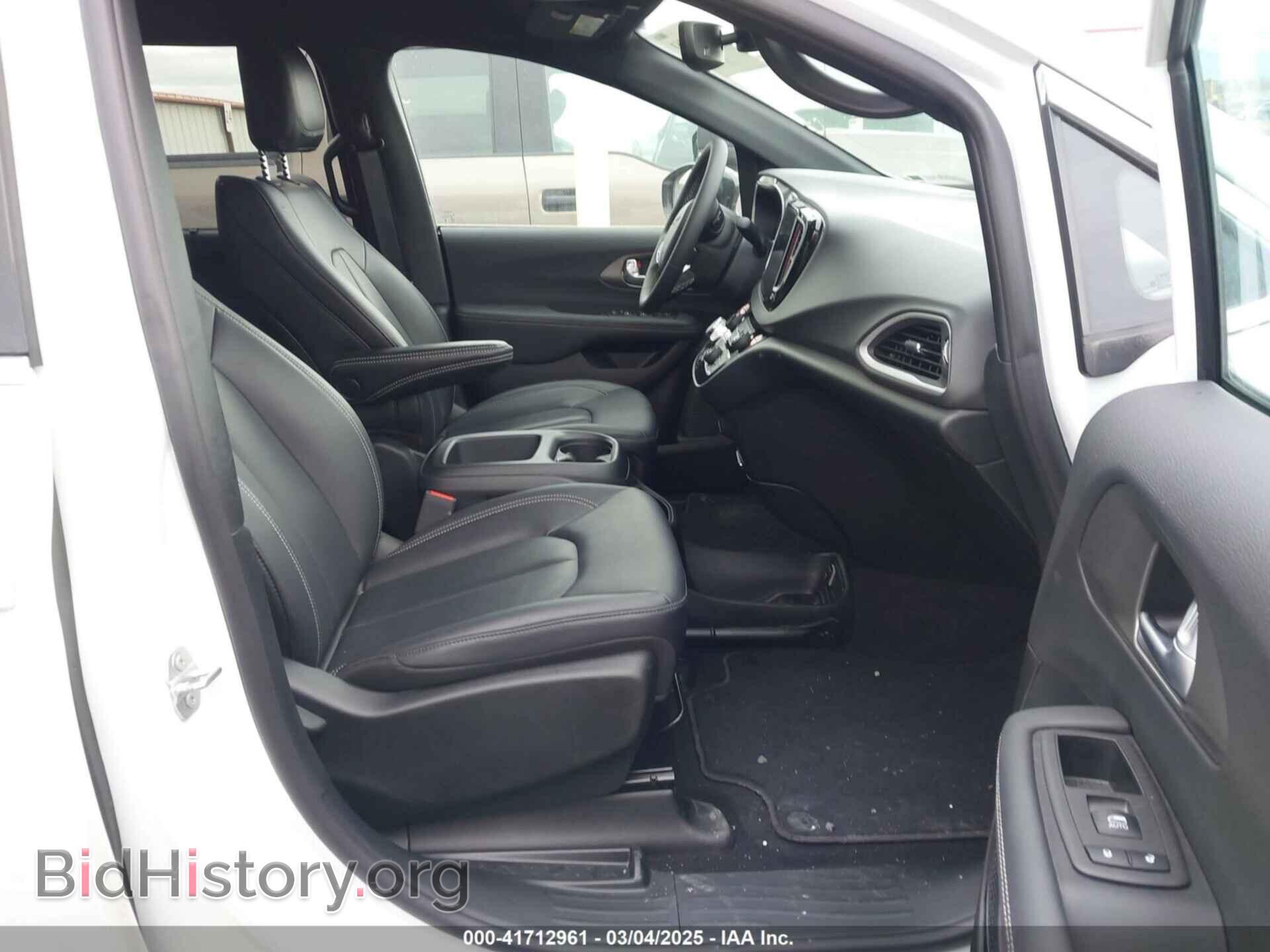 2025 CHRYSLER PACIFICA - VIN: 2C4RC1BG0SR516589 - Photo 5