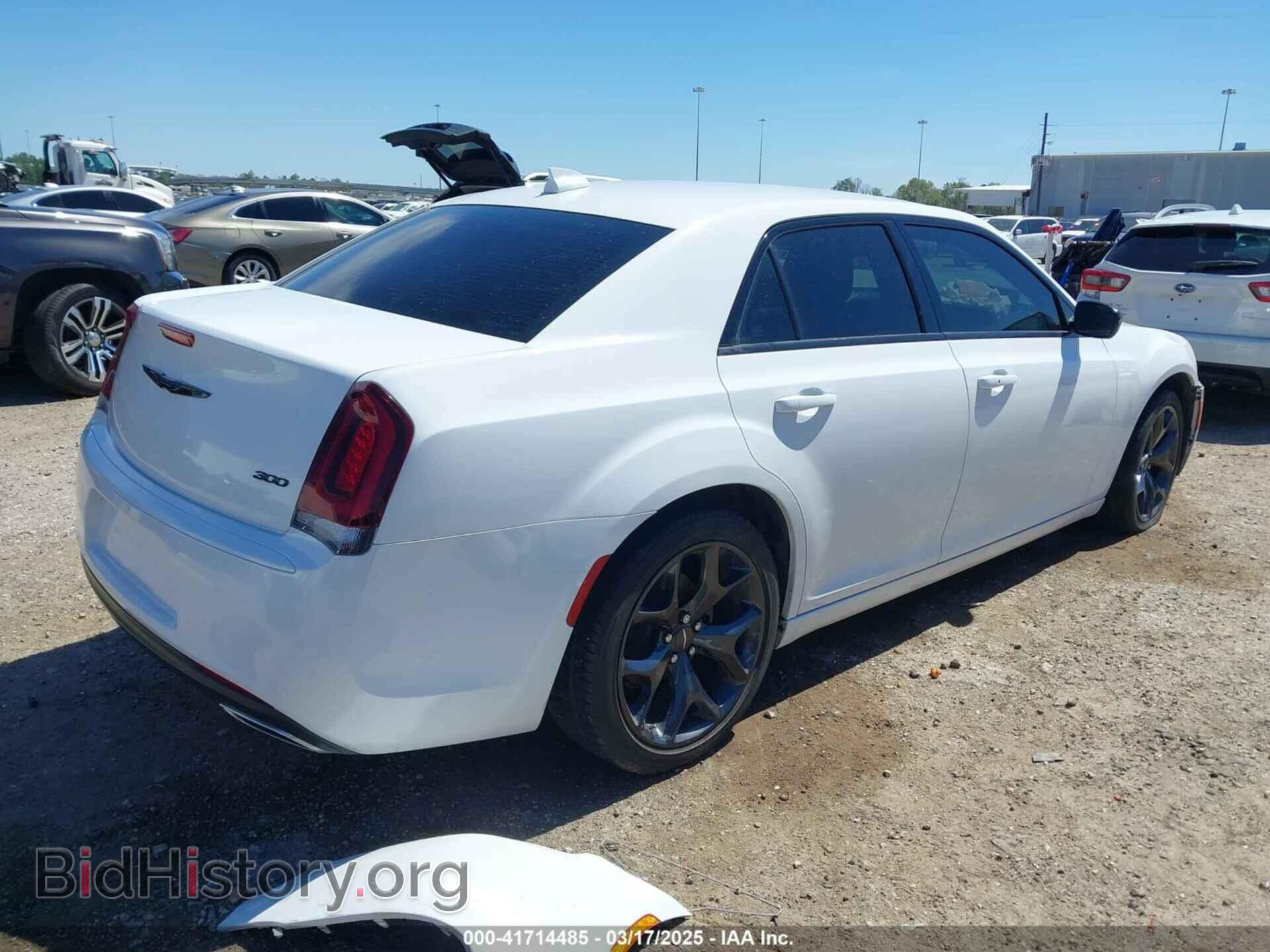 2023 CHRYSLER 300 - VIN: 2C3CCAAGXPH664953 - Фото 4