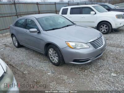 2013 Chrysler 200 LX, silver — VIN 1C3CCBAB9DN641130, IAAI