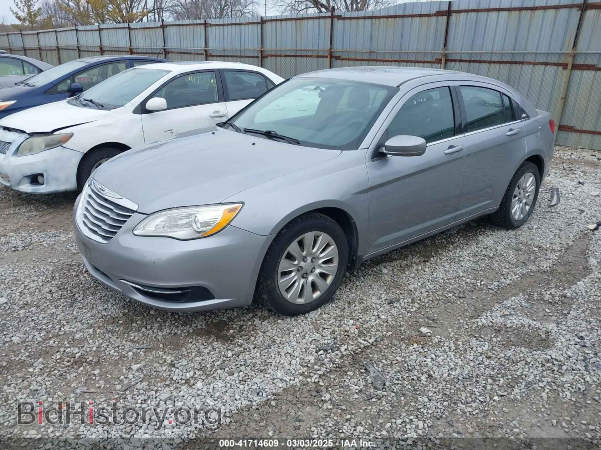 2013 CHRYSLER 200 - VIN: 1C3CCBAB9DN641130 - Фото 2