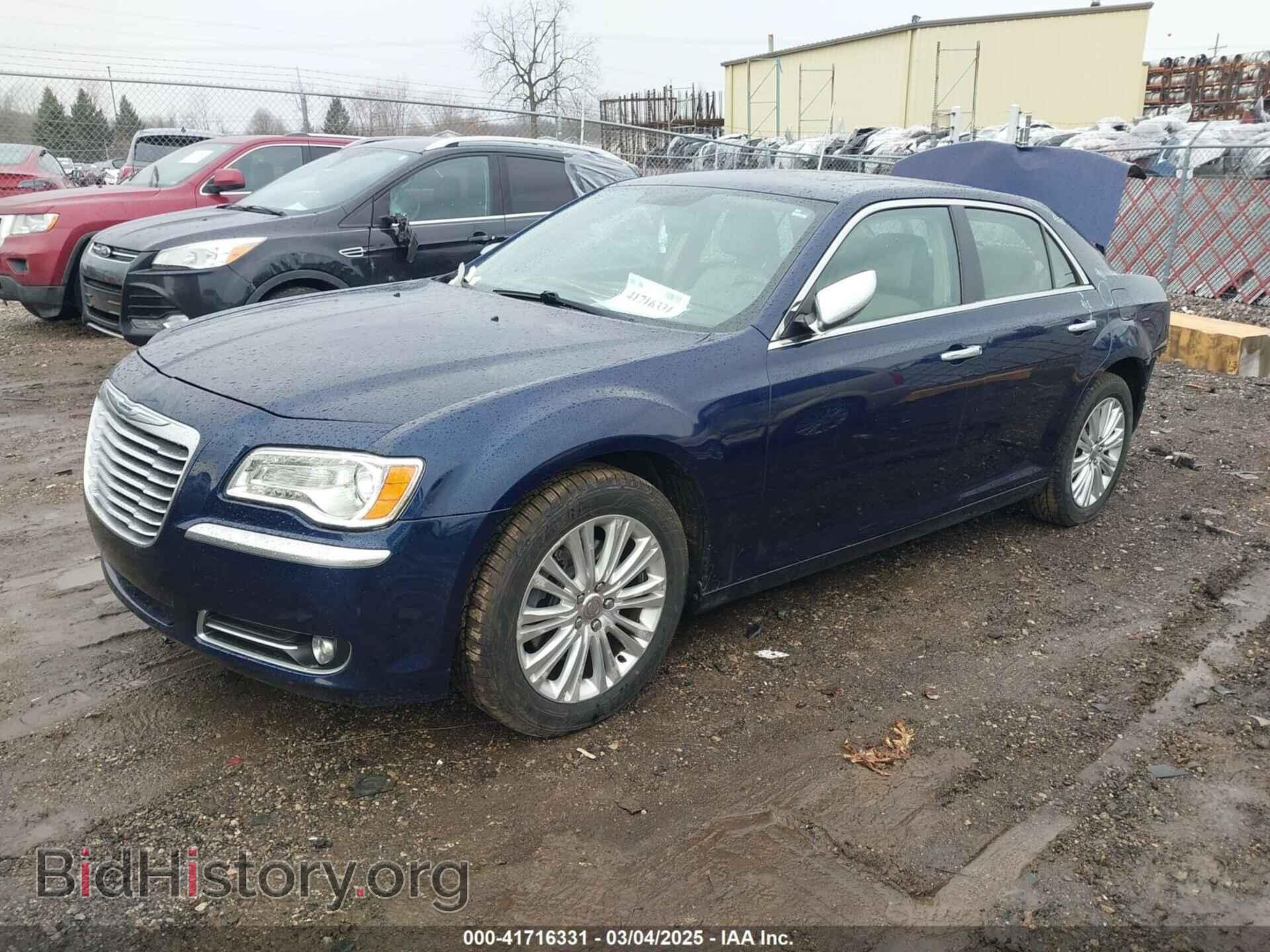 2013 CHRYSLER 300C - VIN: 2C3CCASGXDH564717 - Фото 2