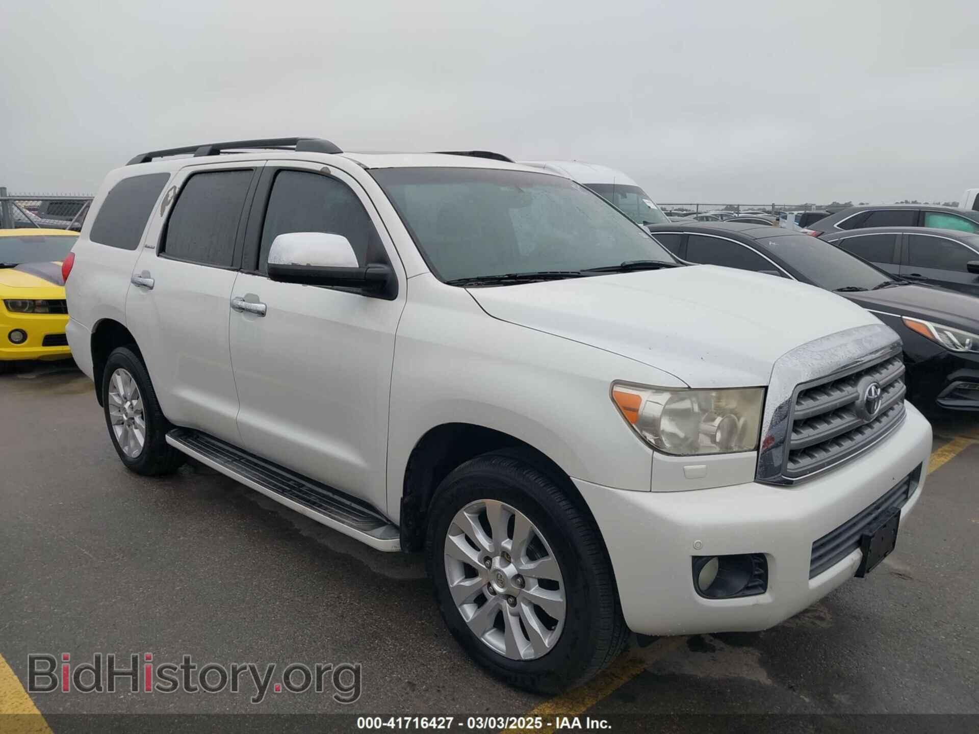 Photo 5TDYY5G12BS035923 - TOYOTA SEQUOIA 2011