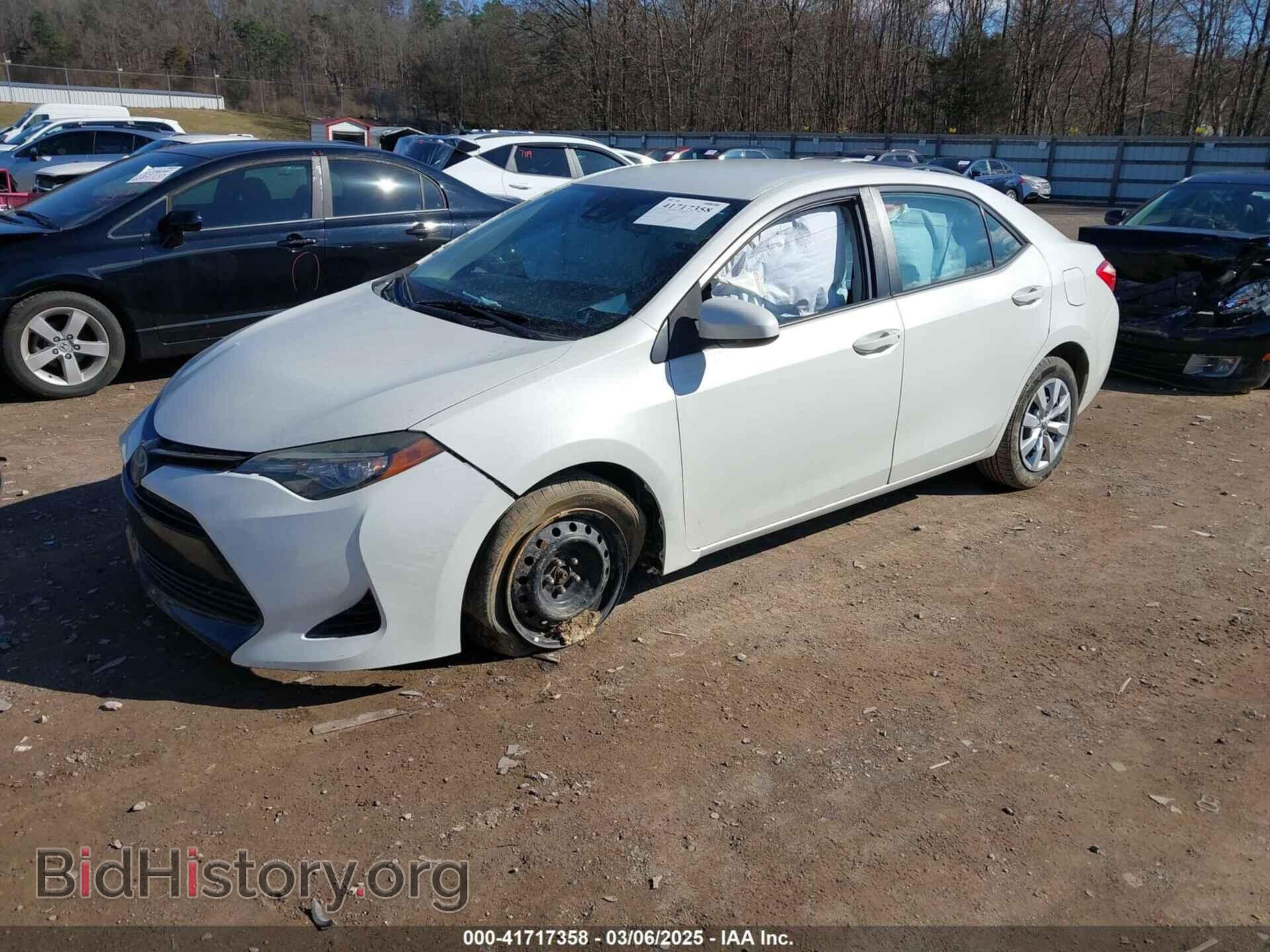 2017 TOYOTA COROLLA - VIN: 5YFBURHE2HP588082 - Фото 2