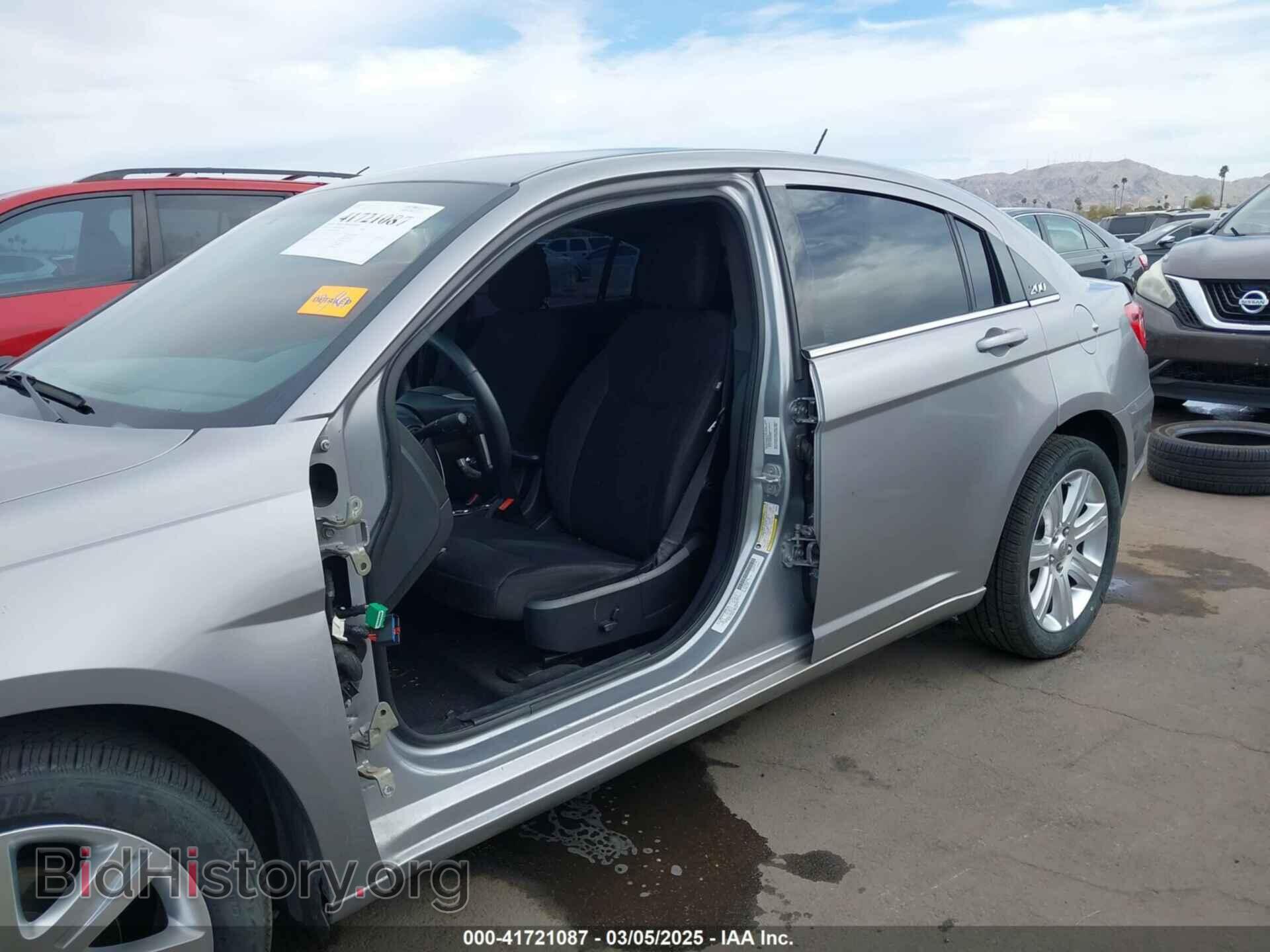 2013 CHRYSLER 200 - VIN: 1C3CCBBB9DN695638 - Фото 6