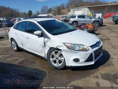 2014 Ford FOCUS SE, white — VIN 1FADP3F28EL338510, IAAI
