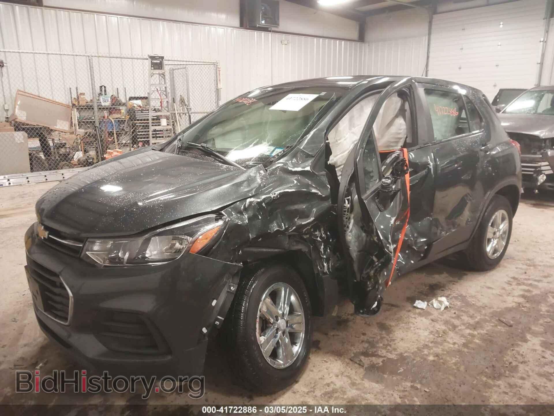 2019 CHEVROLET TRAX - VIN: 3GNCJNSB3KL367347 - Photo 2