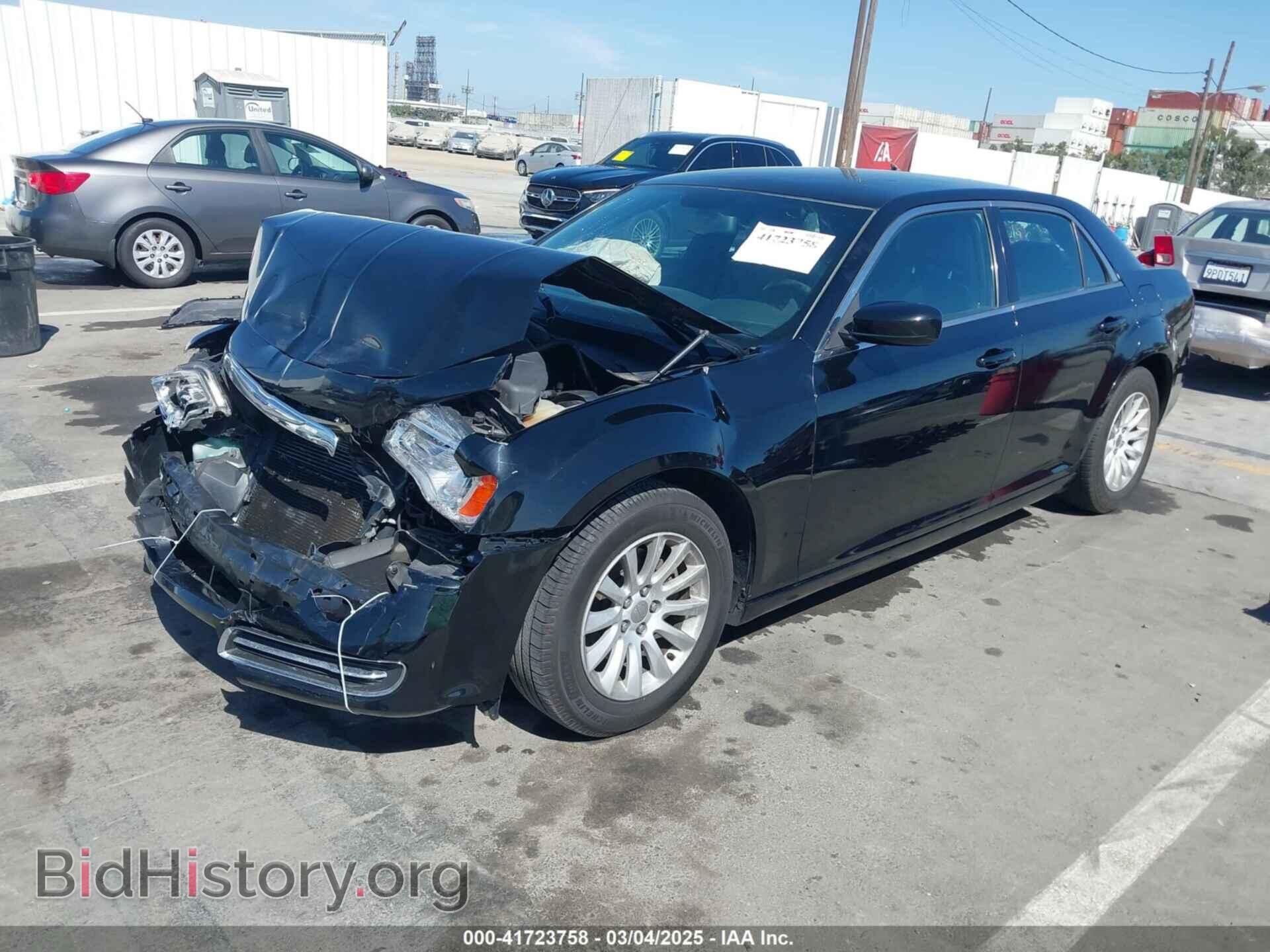 2014 CHRYSLER 300 - VIN: 2C3CCAAG4EH343505 - Фото 2