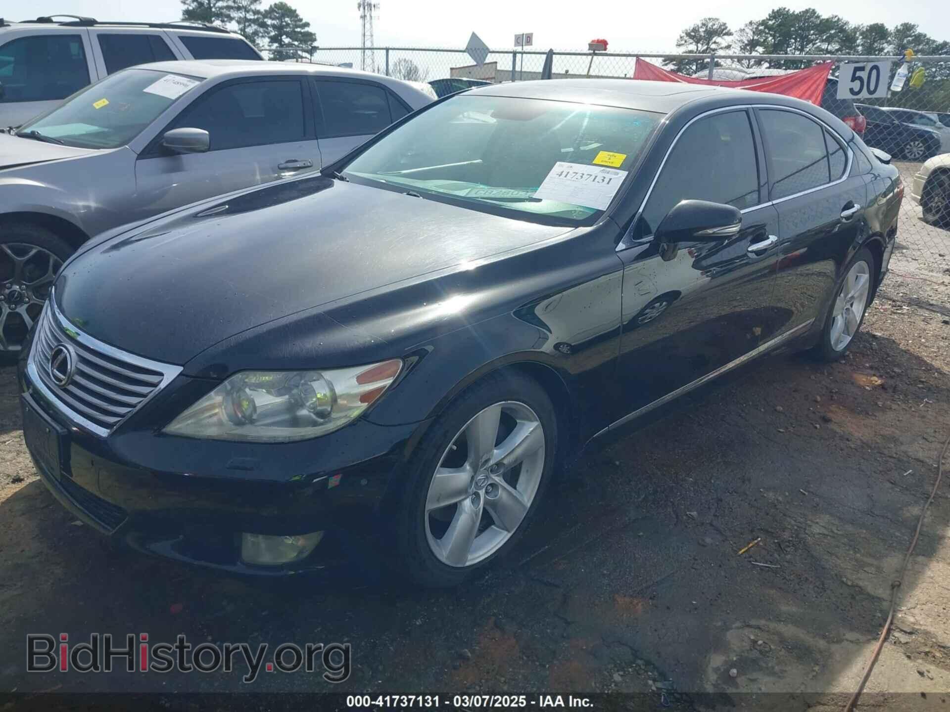 2011 LEXUS LS 460 - VIN: JTHBL5EF6B5105723 - Photo 2