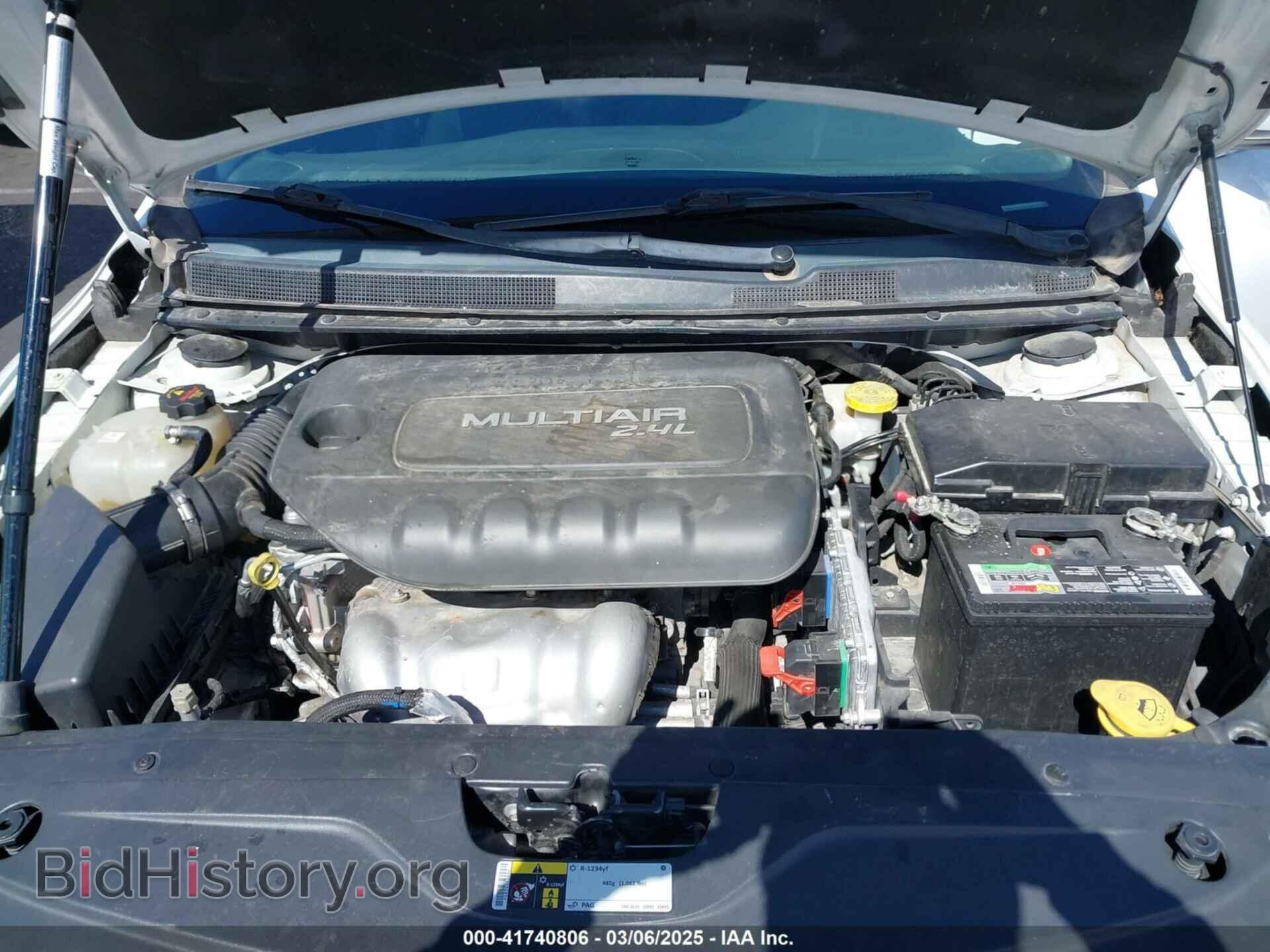 2015 CHRYSLER 200 - VIN: 1C3CCCAB7FN746886 - Фото 10
