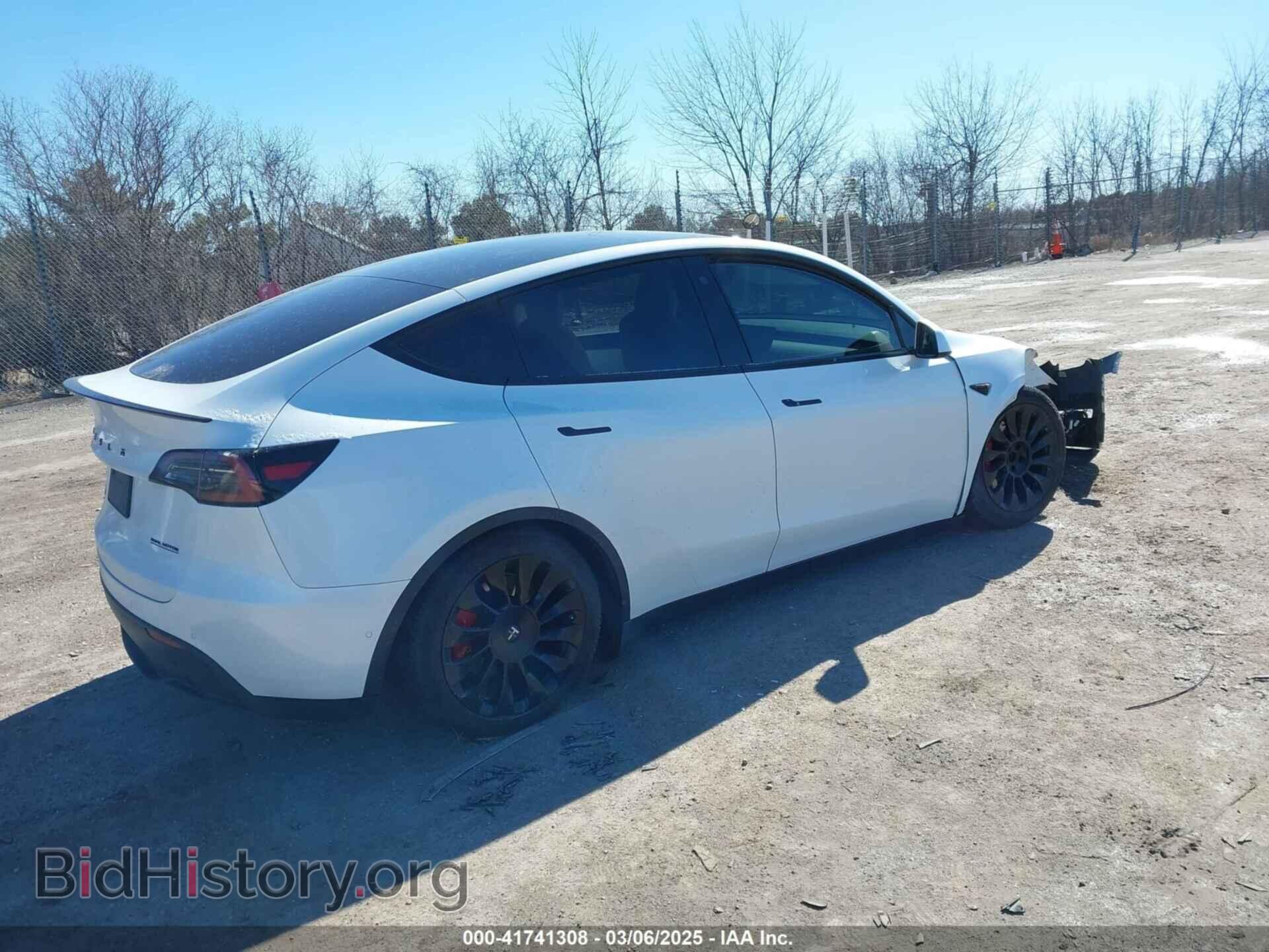 2022 TESLA MODEL Y - VIN: 7SAYGDEF2NF372096 - Фото 4