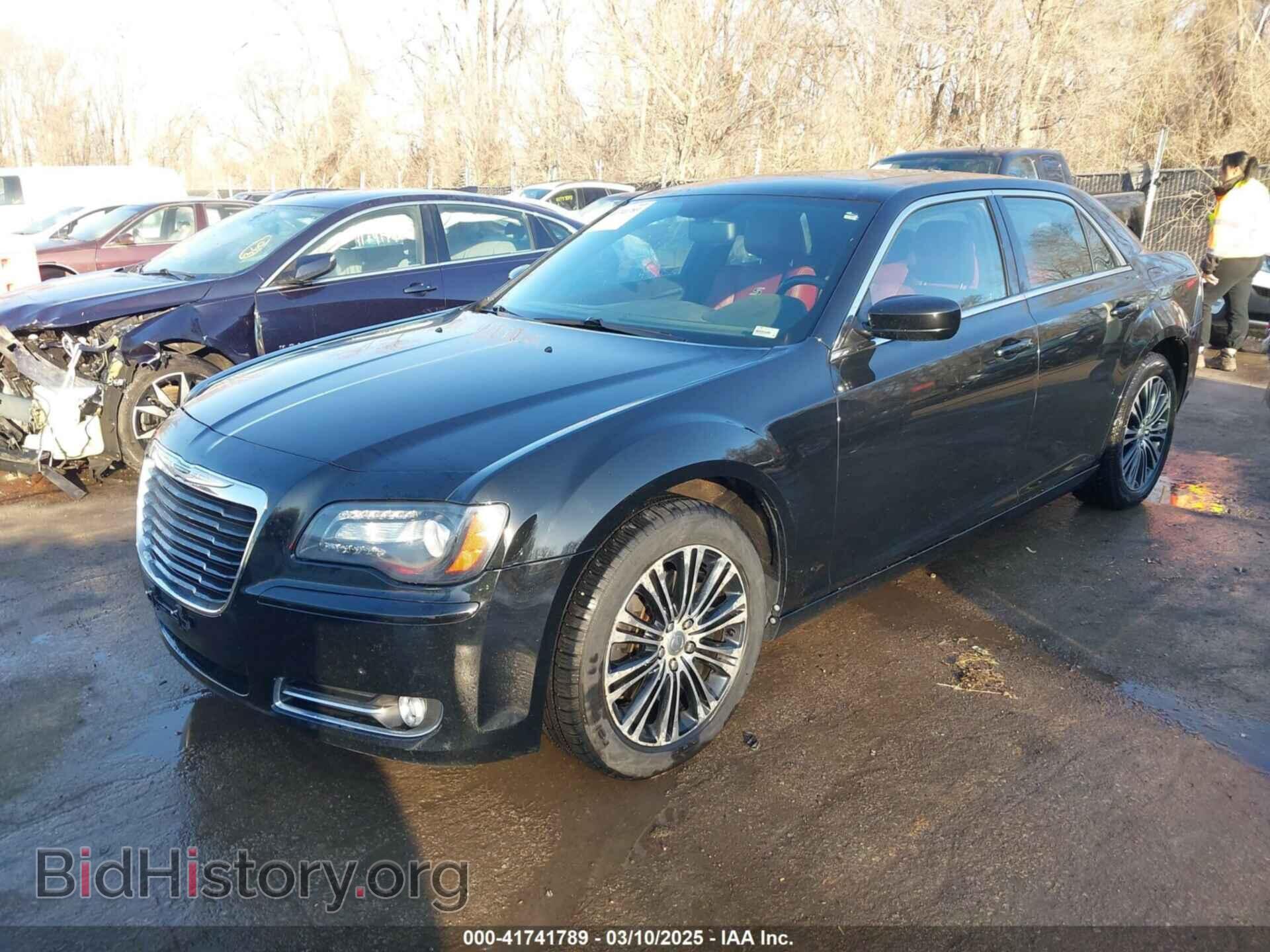 2014 CHRYSLER 300 - VIN: 2C3CCAGG6EH207030 - Фото 2