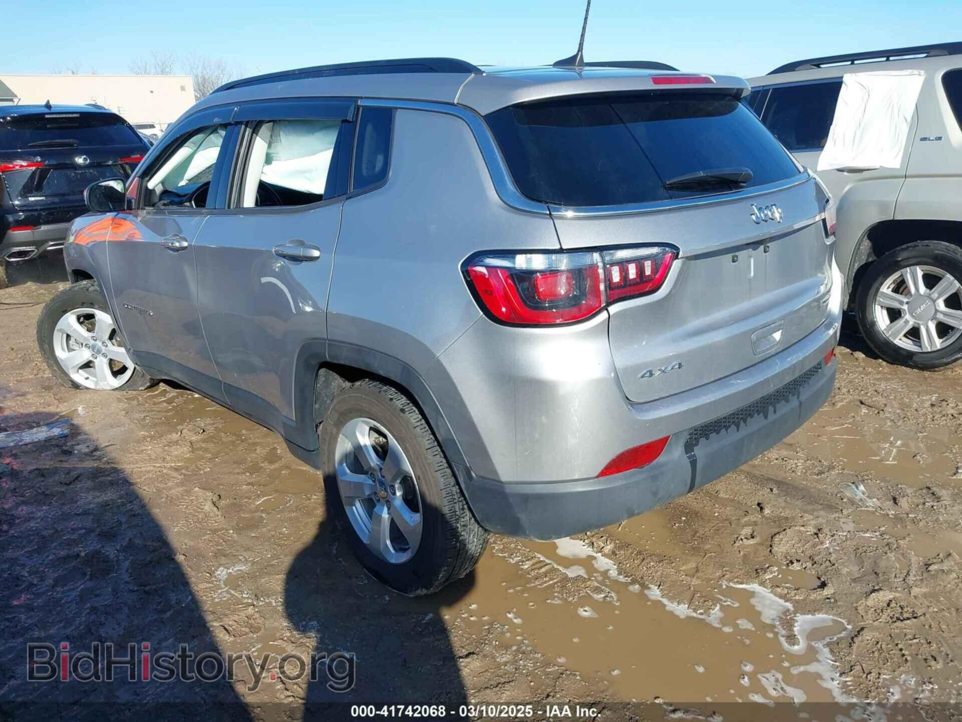 2019 JEEP COMPASS - VIN: 3C4NJDBB8KP670550 - Фото 3