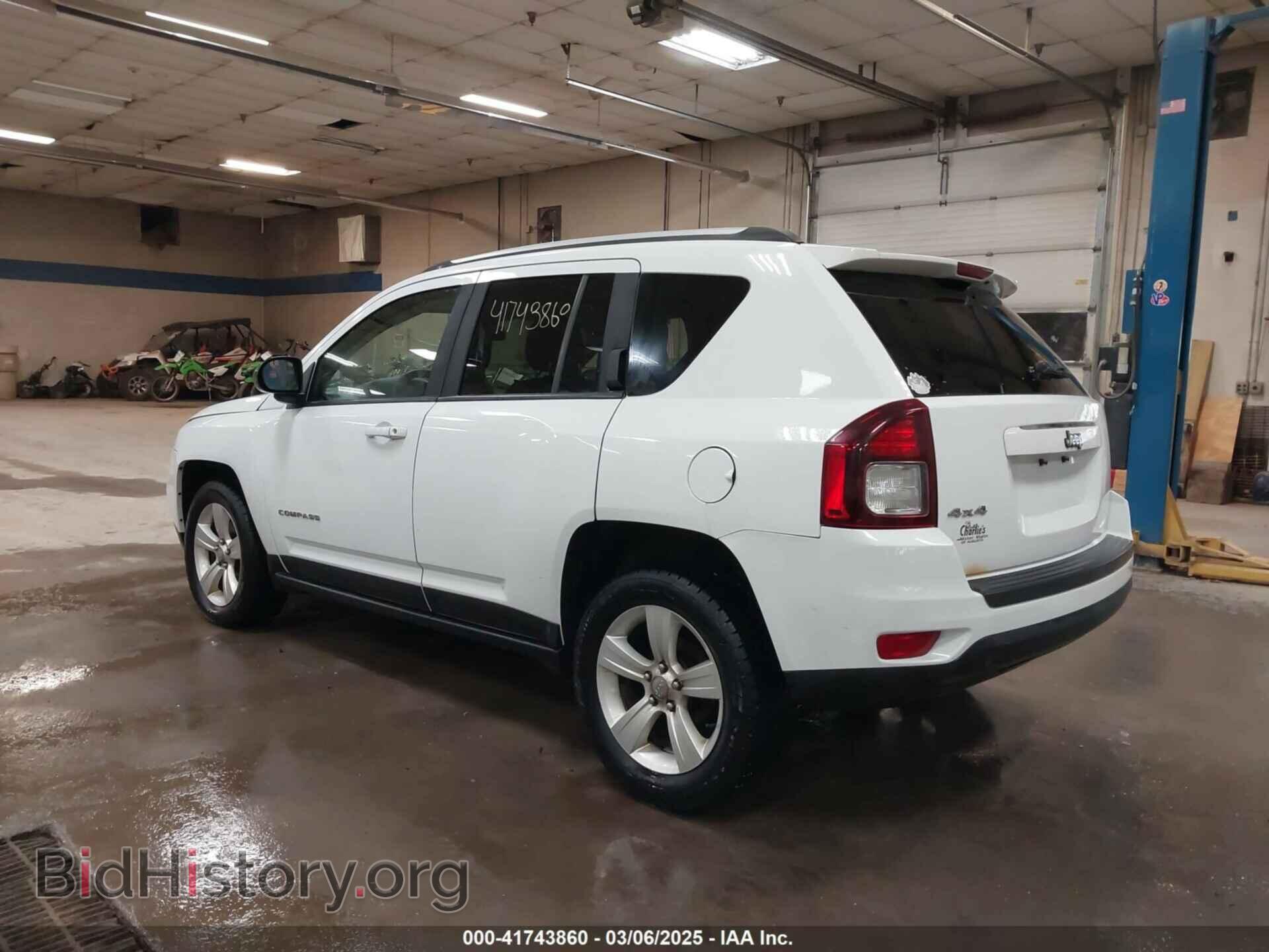 2016 JEEP COMPASS - VIN: 1C4NJDBB0GD571810 - Фото 3