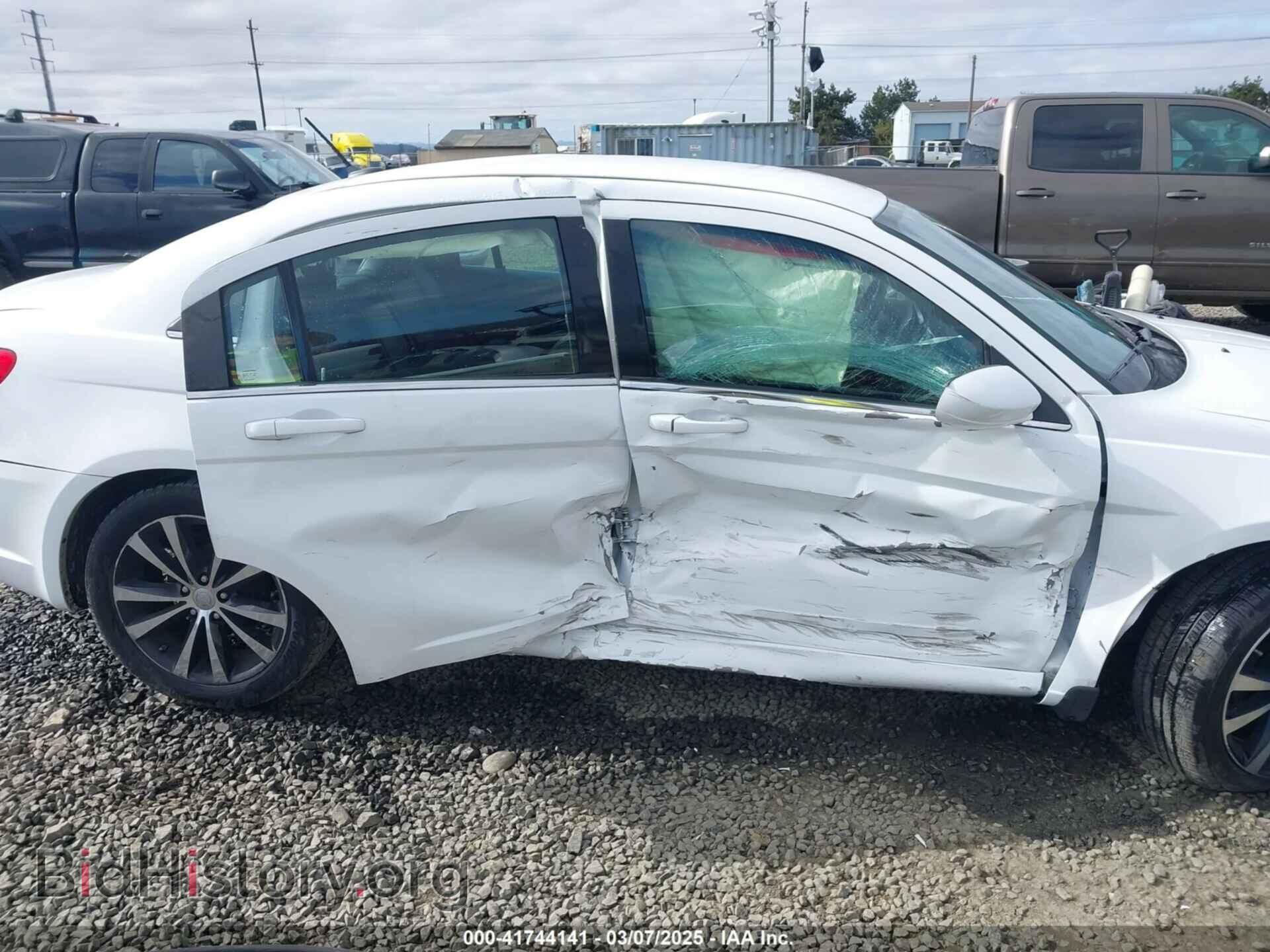 2013 CHRYSLER 200 - VIN: 1C3CCBCG7DN690139 - Фото 6