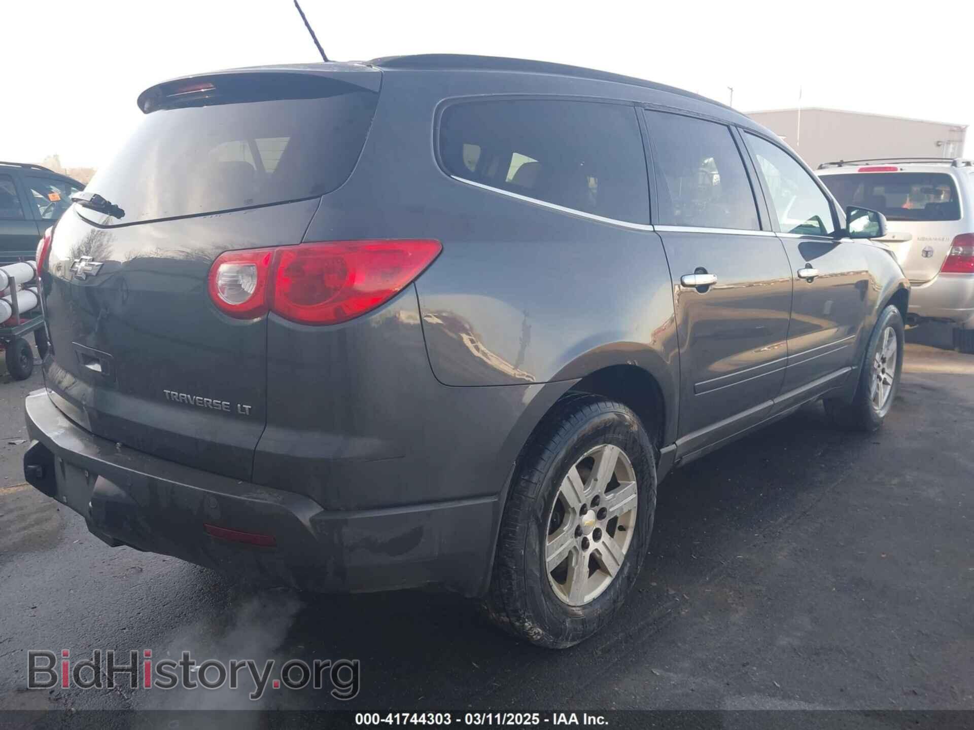 2010 CHEVROLET TRAVERSE - VIN: 1GNLVFED6AJ261908 - Фото 4