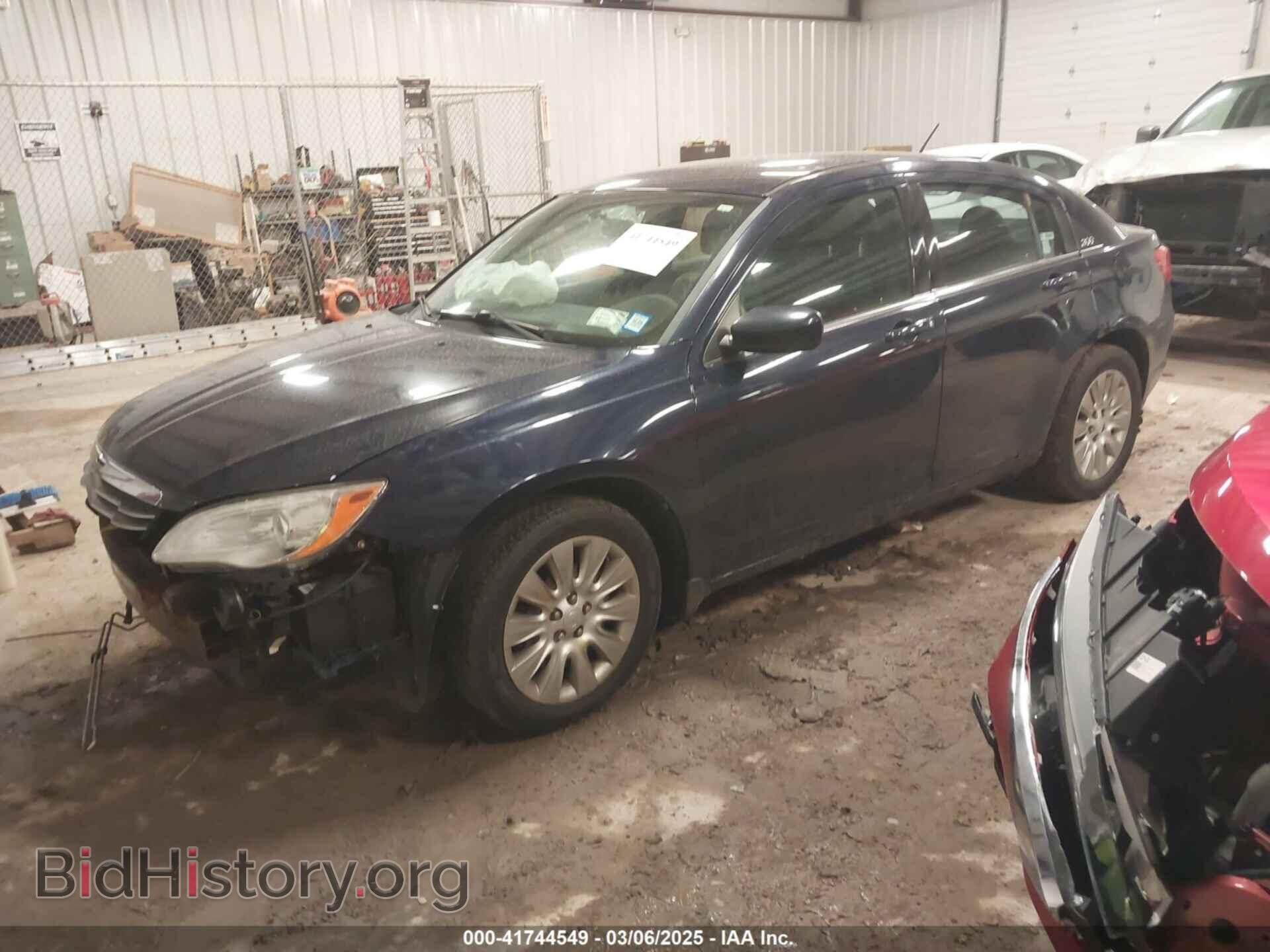 2014 CHRYSLER 200 - VIN: 1C3CCBAB5EN231166 - Фото 2