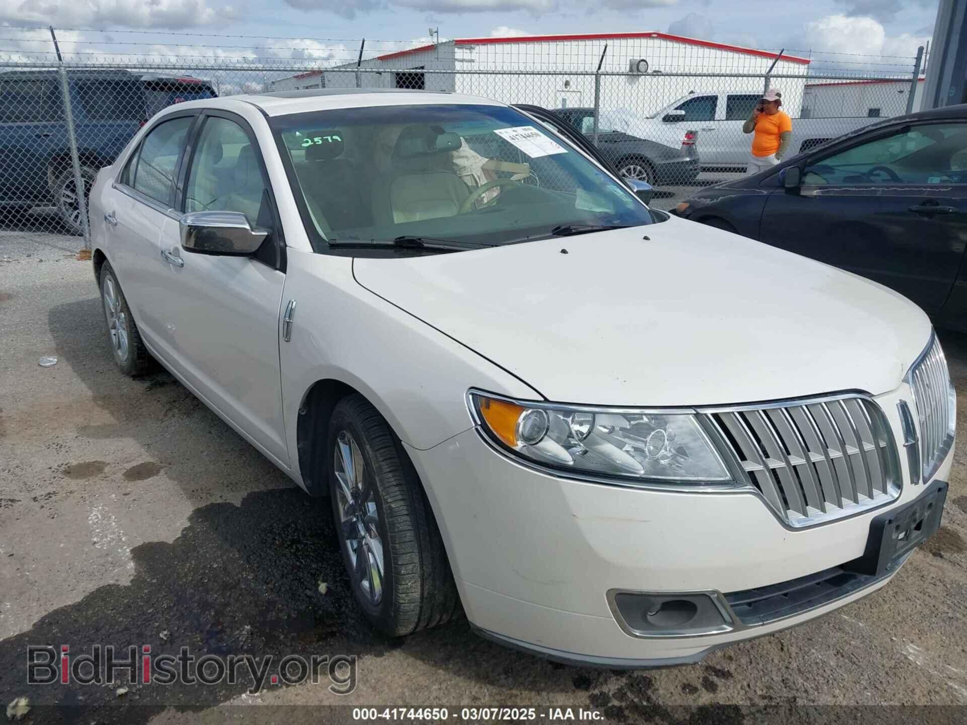 Photo 3LNHL2GCXBR754172 - LINCOLN MKZ 2011