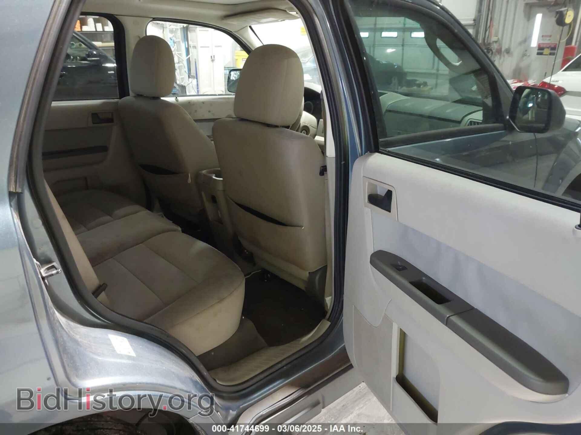 2011 FORD ESCAPE - VIN: 1FMCU0D78BKB78606 - Фото 8