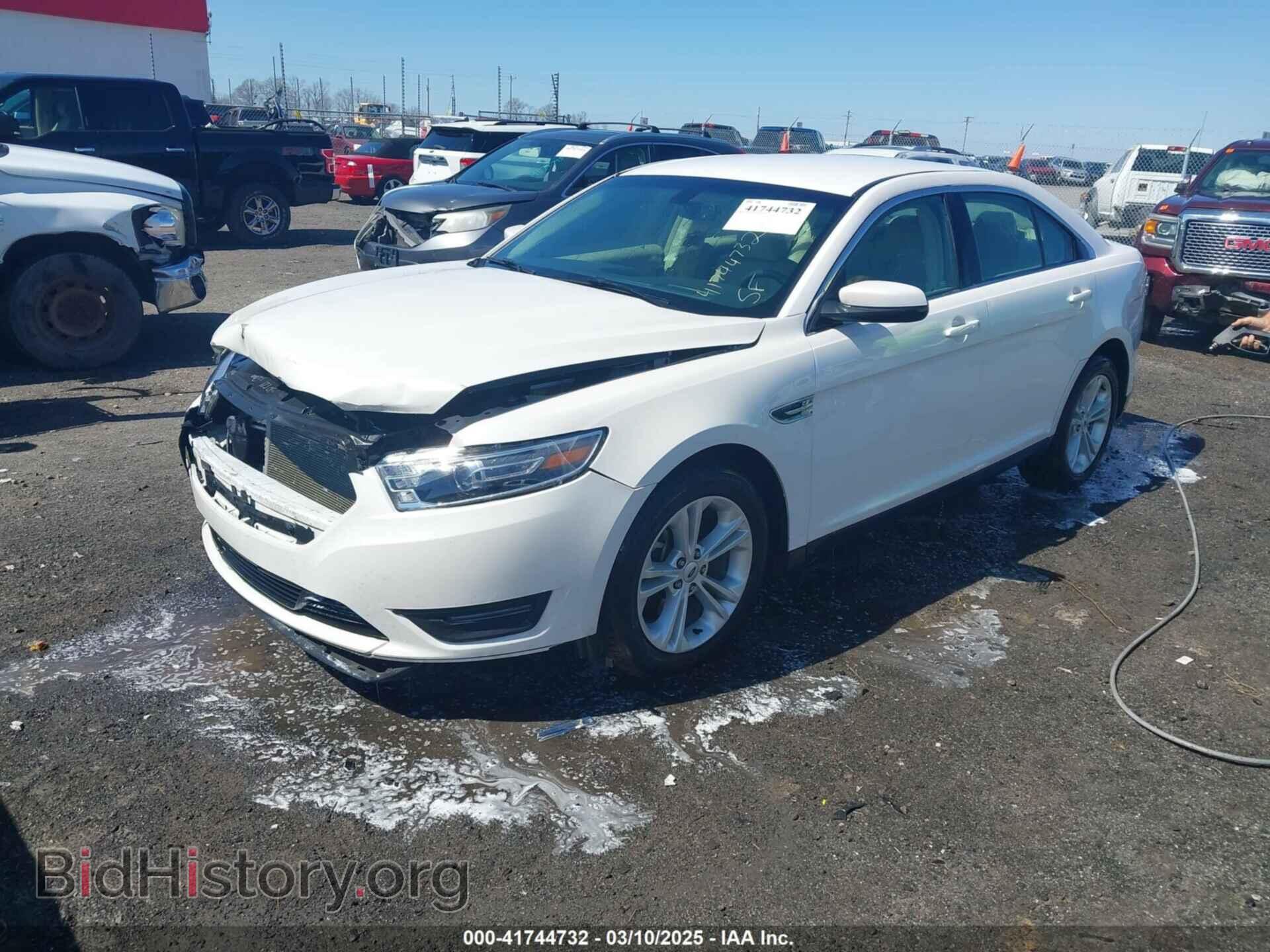 2018 FORD TAURUS - VIN: 1FAHP2E80JG142291 - Photo 2