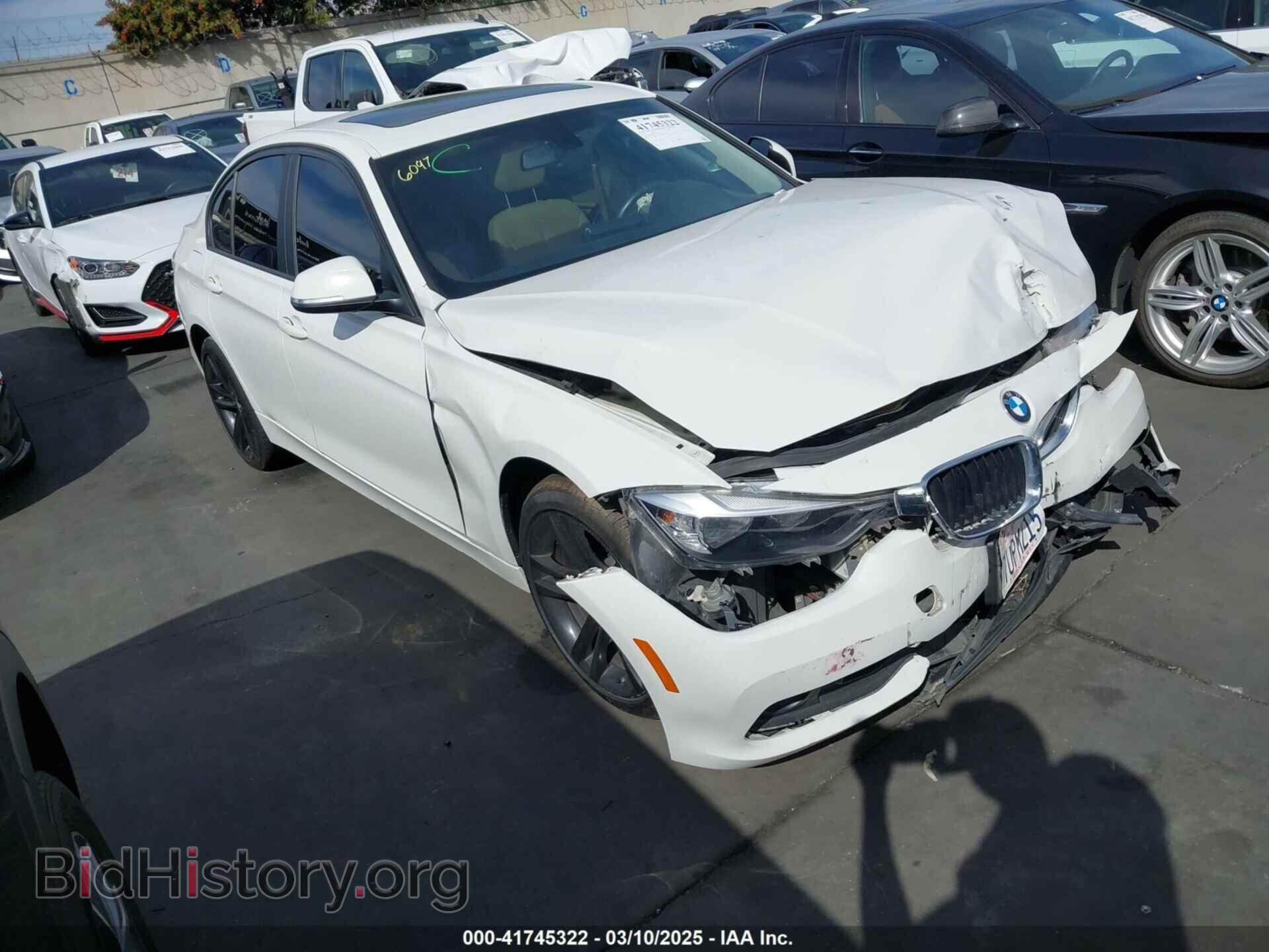 Photo WBA8E1G55GNU11559 - BMW 320I 2016