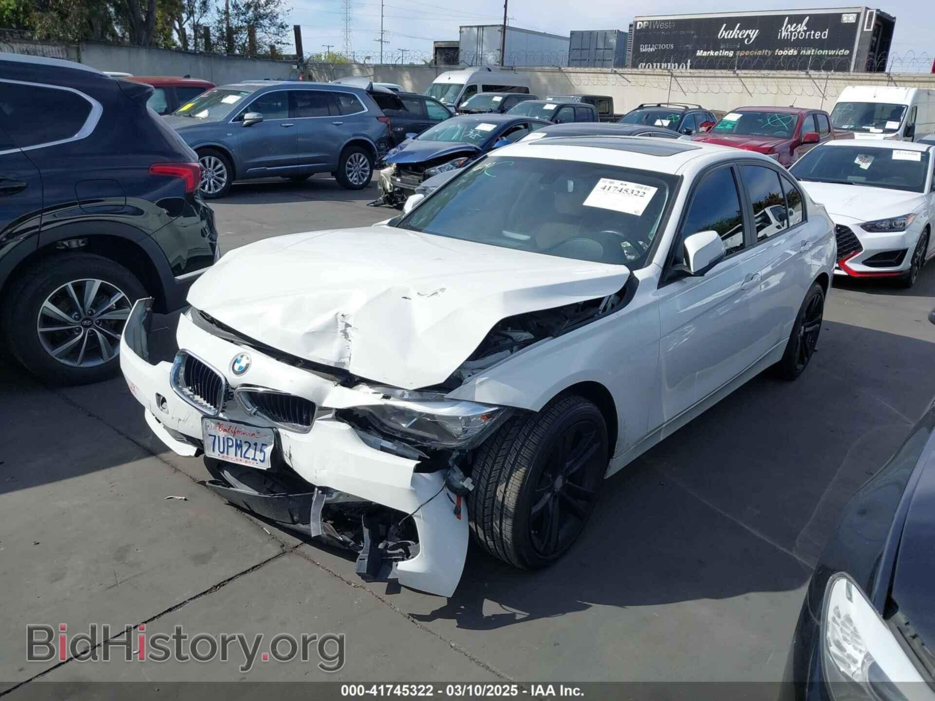 2016 BMW 320I - VIN: WBA8E1G55GNU11559 - Фото 2