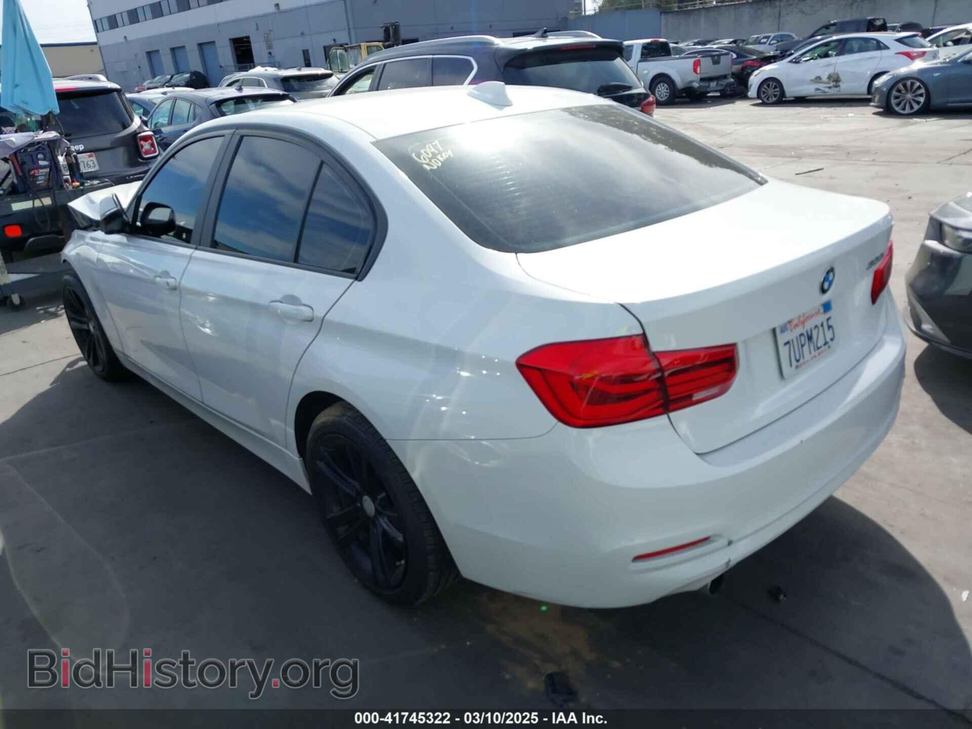 2016 BMW 320I - VIN: WBA8E1G55GNU11559 - Фото 3