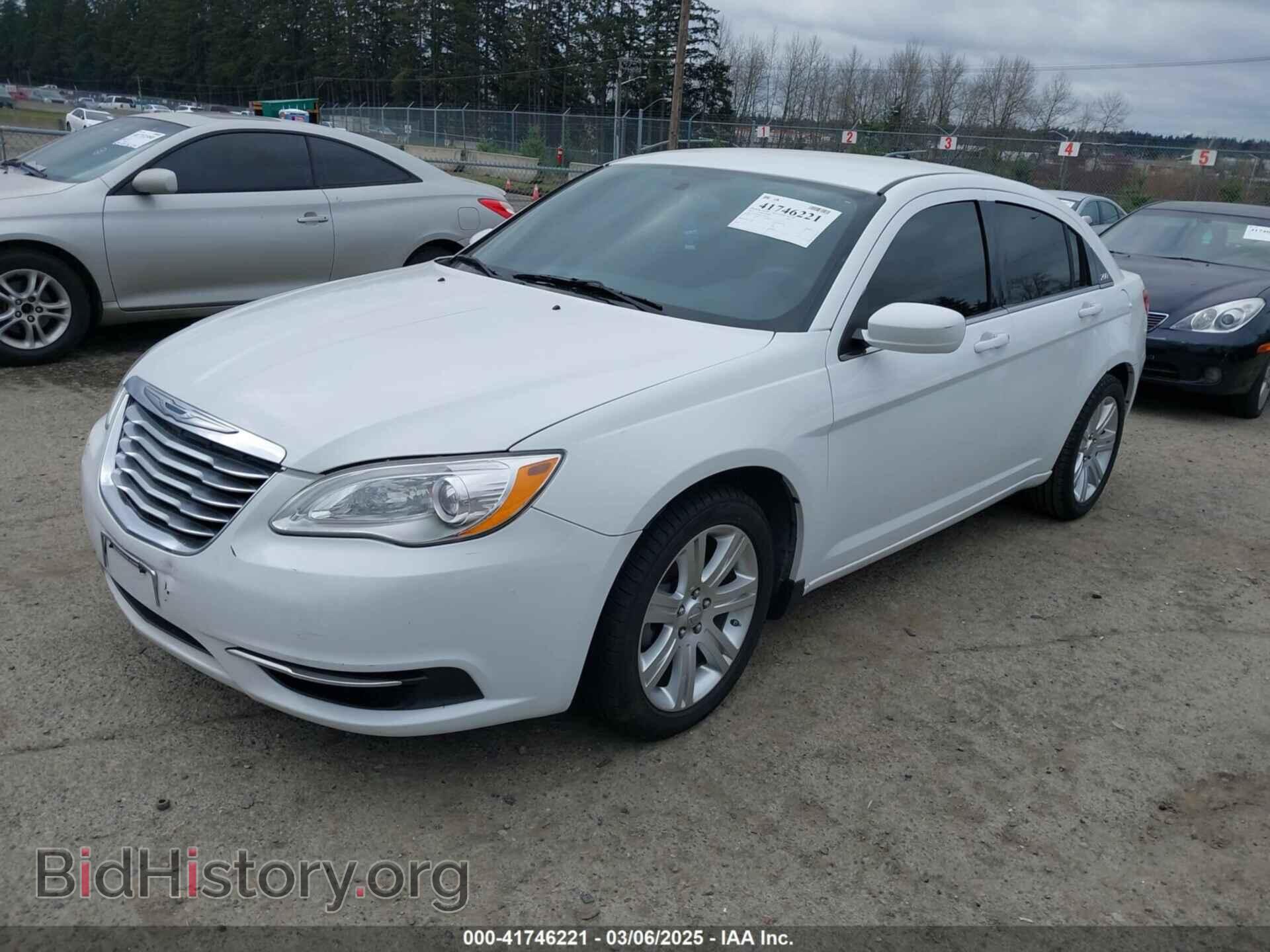 2012 CHRYSLER 200 - VIN: 1C3CCBAB6CN318474 - Фото 2