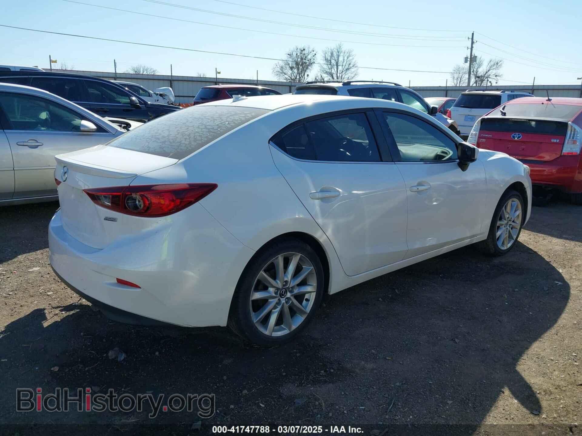 2017 MAZDA MAZDA3 - VIN: 3MZBN1W34HM139393 - Фото 4