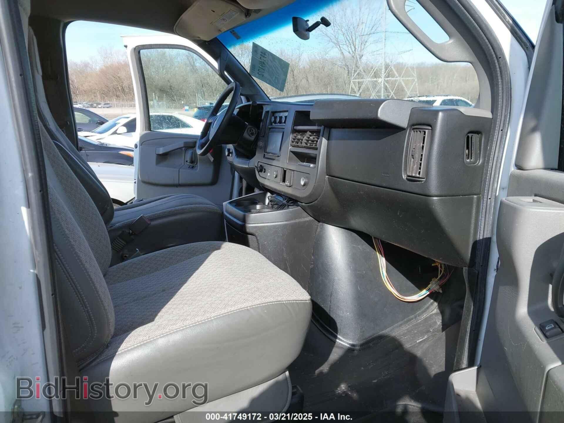 2017 GMC SAVANA 2500 - VIN: 1GTW7AFF7H1915862 - Фото 5