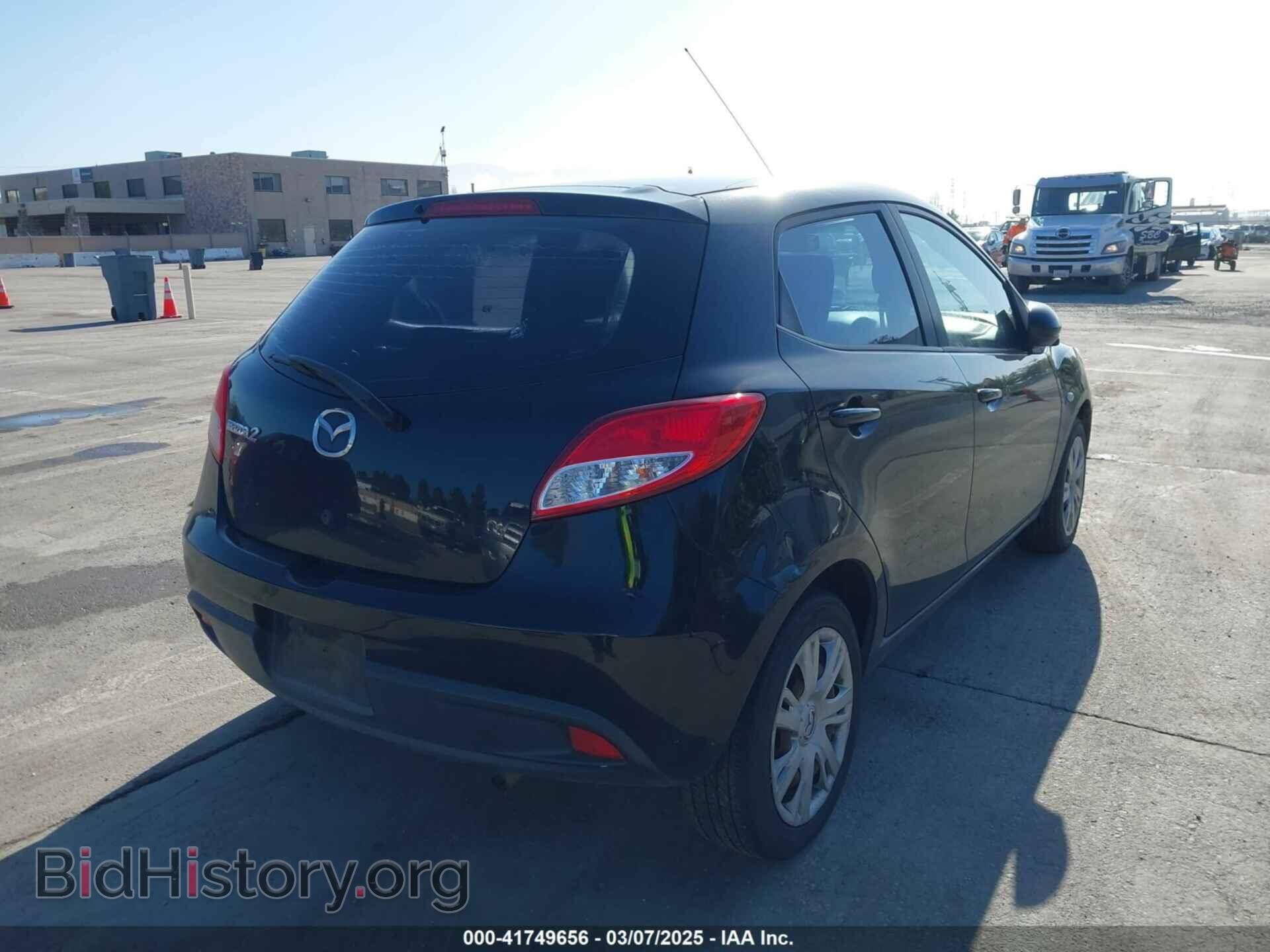 2011 MAZDA MAZDA2 - VIN: JM1DE1HZ9B0113069 - Фото 4