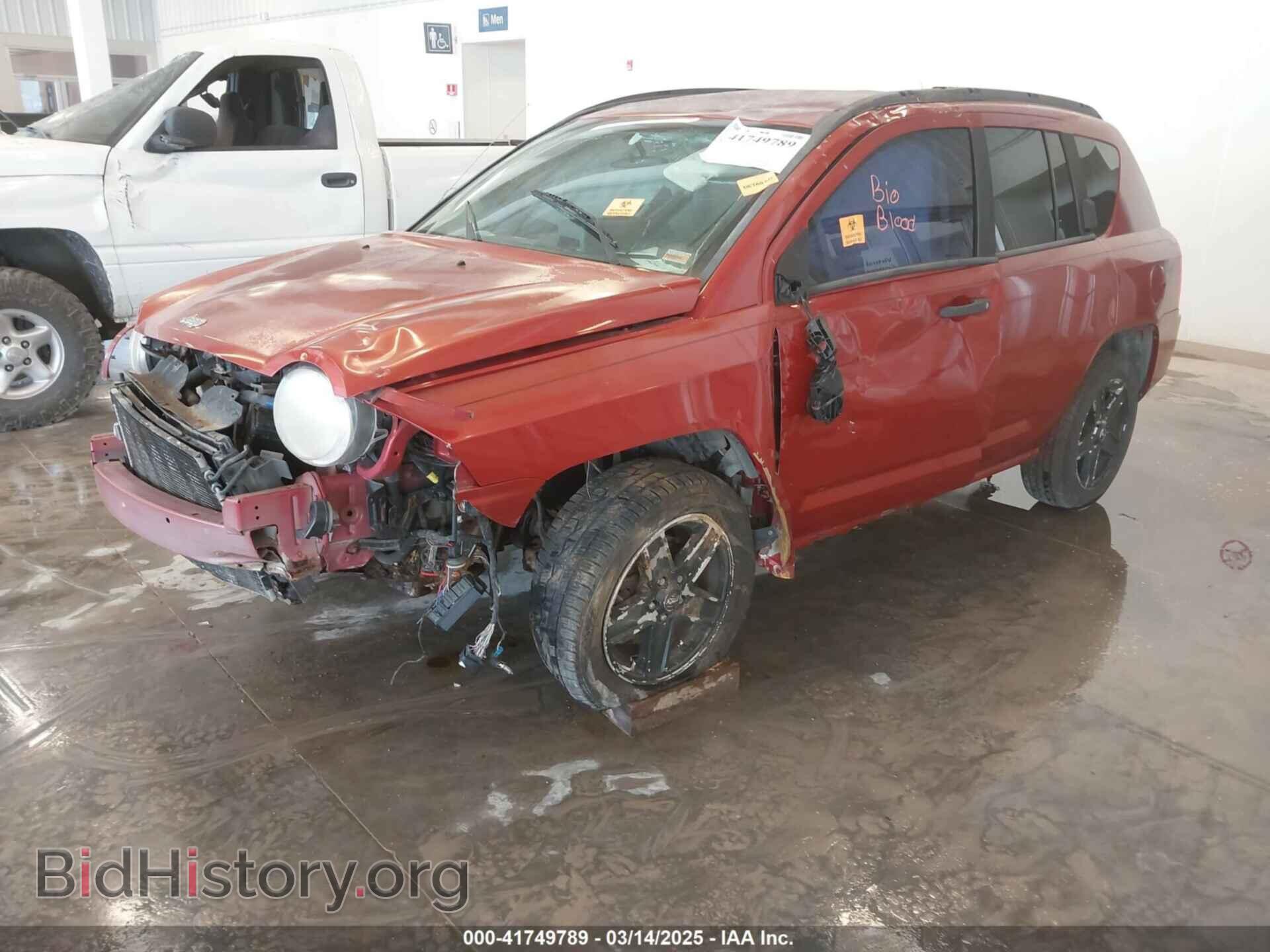 2007 JEEP COMPASS - VIN: 1J8FF47W97D241318 - Фото 2