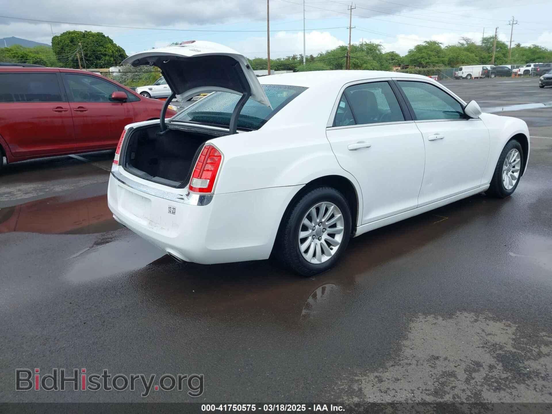 2014 CHRYSLER 300 - VIN: 2C3CCAAG9EH244470 - Фото 4