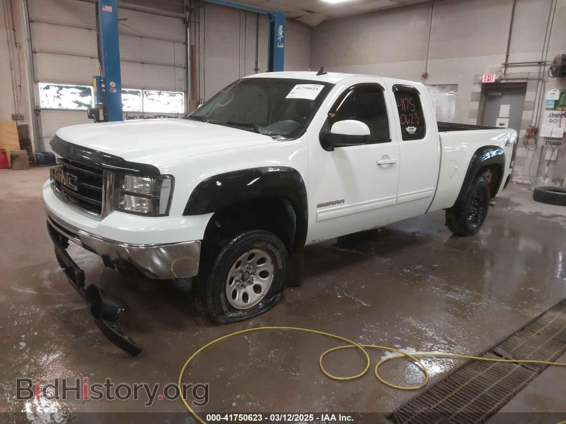 2010 GMC SIERRA 1500 - VIN: 1GTSKWE39AZ201448 - Фото 2