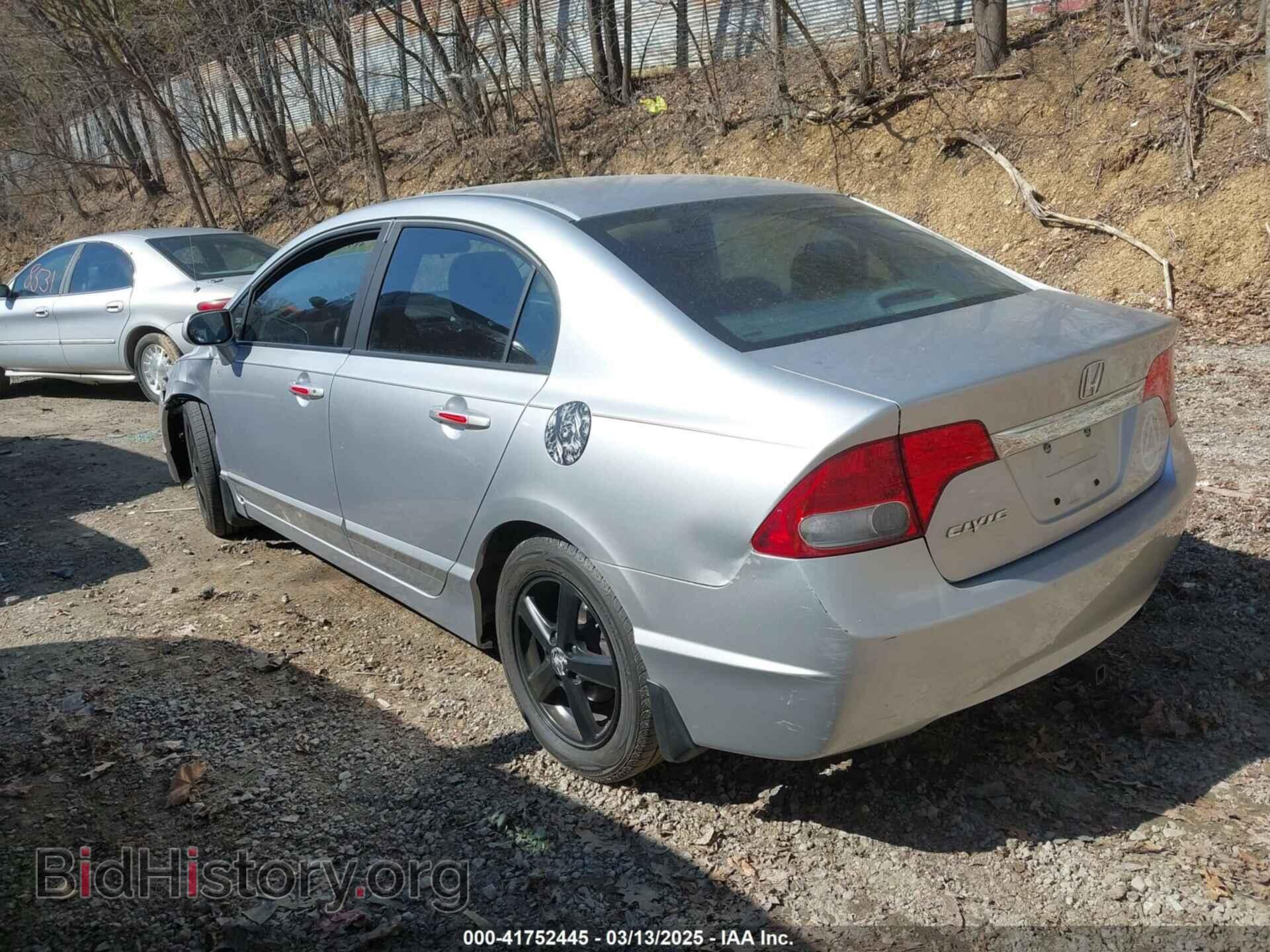 2010 HONDA CIVIC - VIN: 19XFA1F84AE035594 - Фото 3